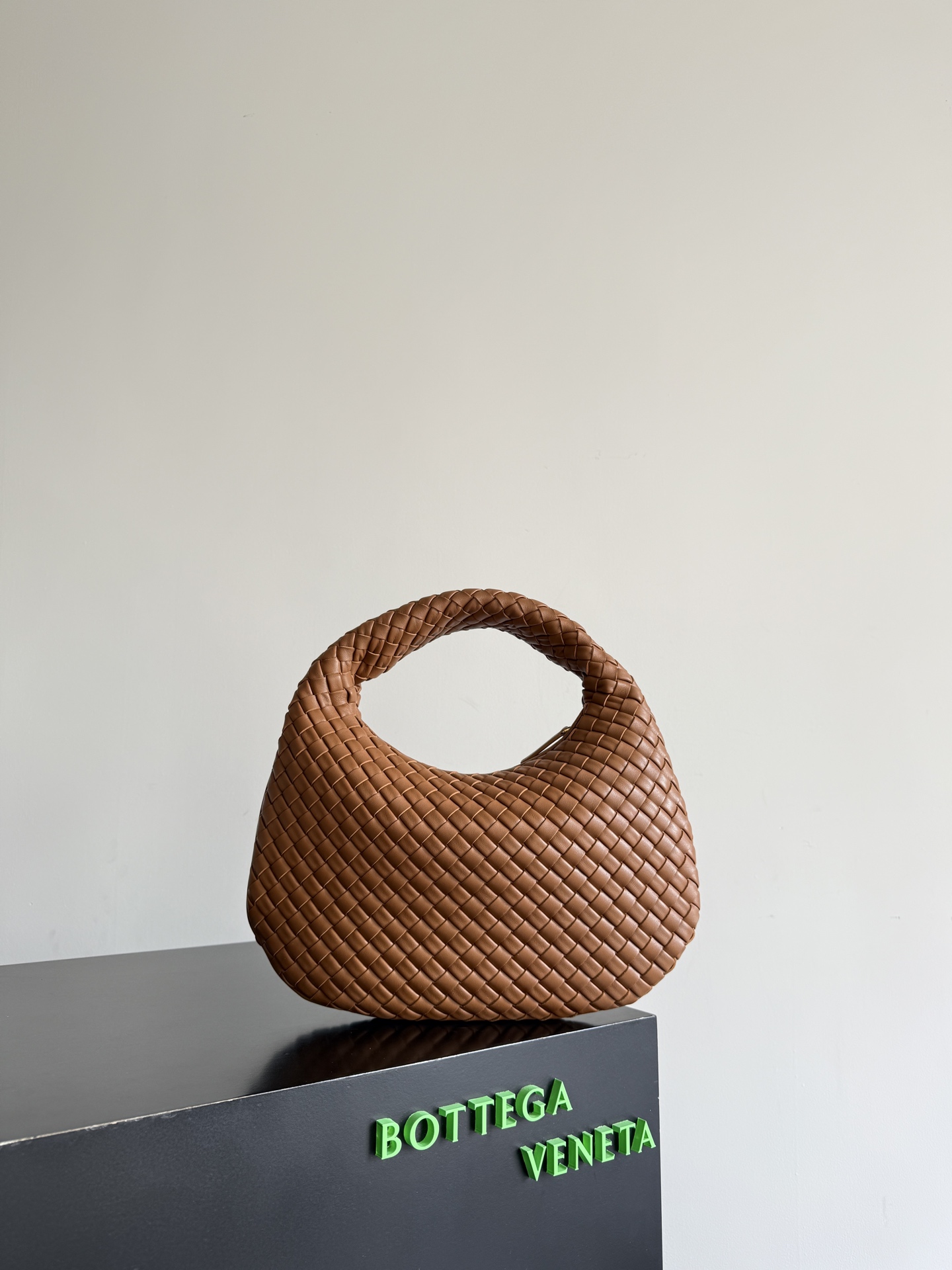 Bottega Veneta Female Shoulder Bag M