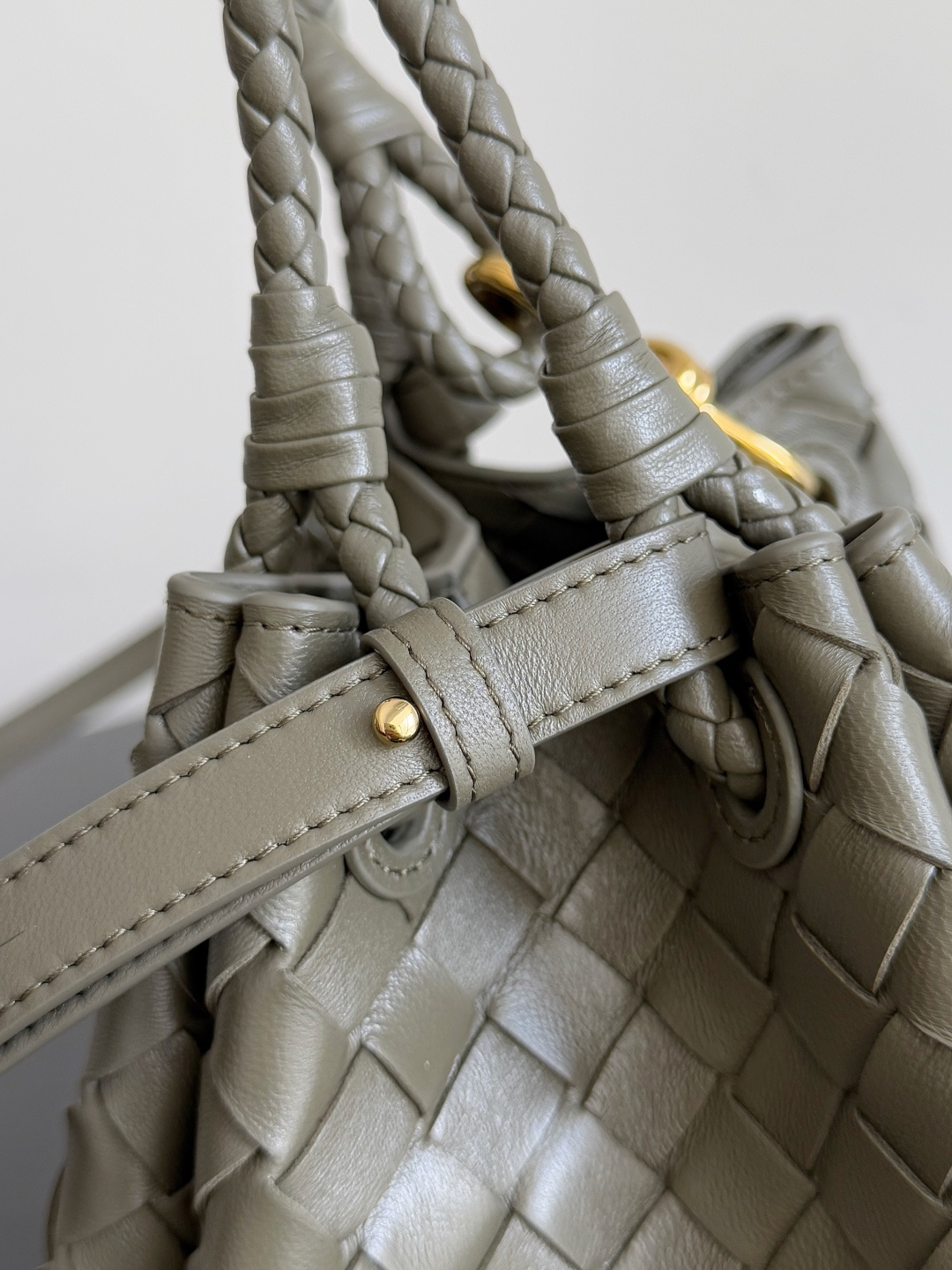 Bottega Veneta Basic Bag M
