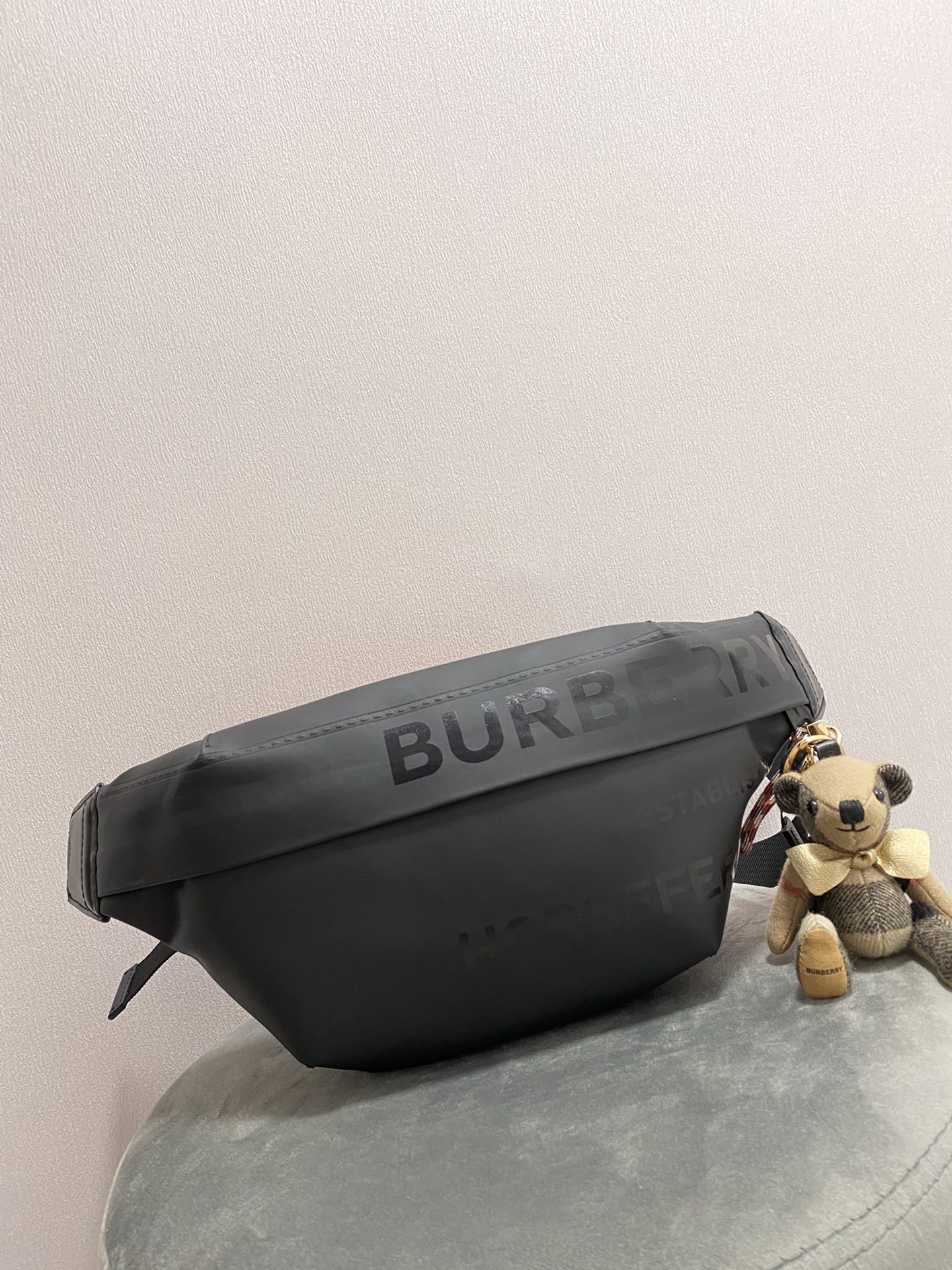 Burberry Basic Bag Nylon 16cm-s