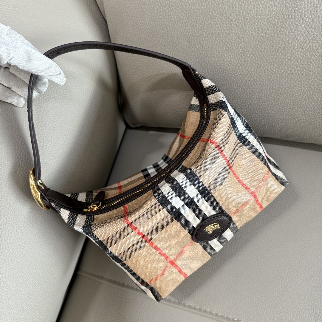 Burberry Basic Bag Cow Leather 12cm-l-s