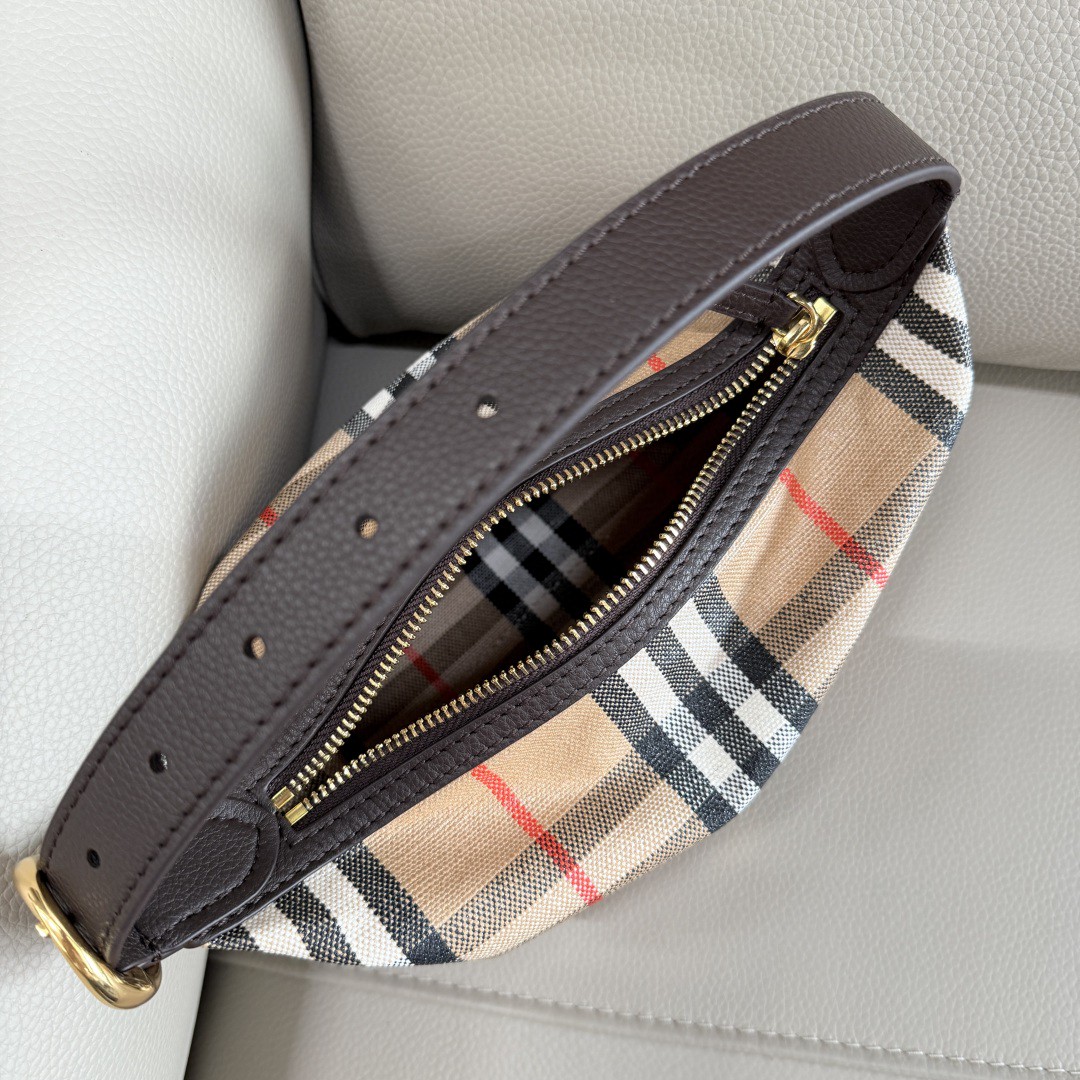 Burberry Basic Bag Cow Leather 12cm-l-s