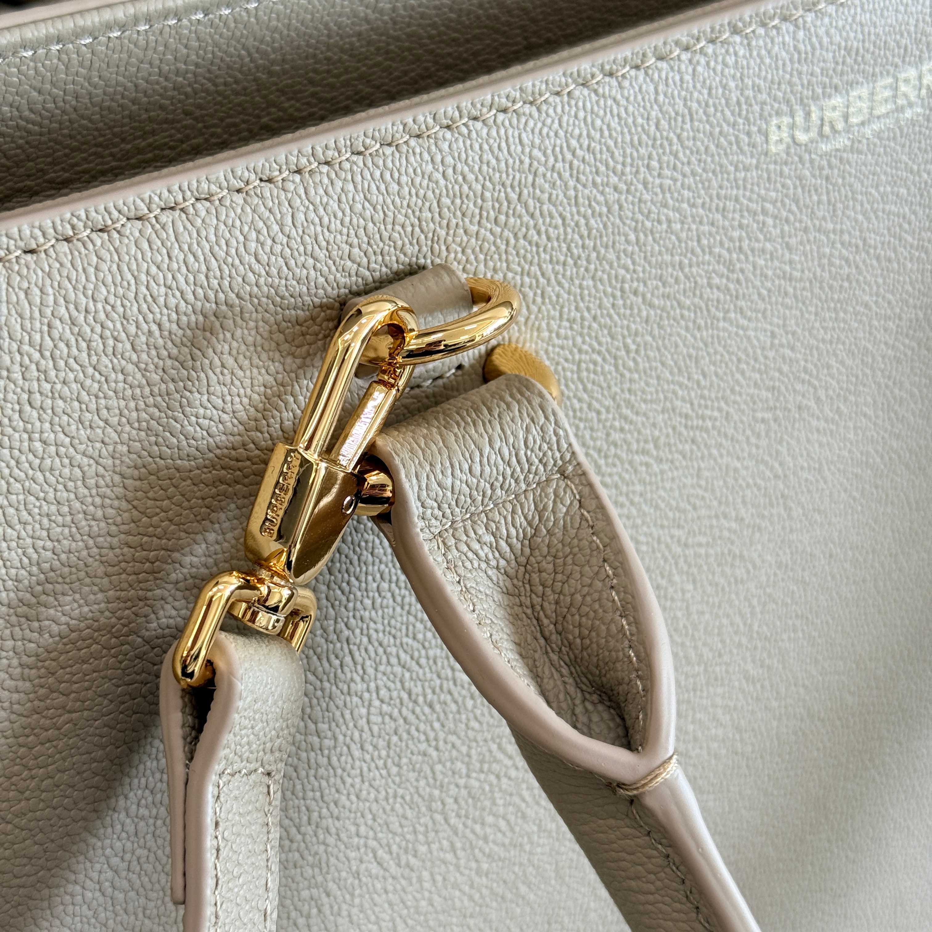 Burberry Tote Bag Cow Leather
