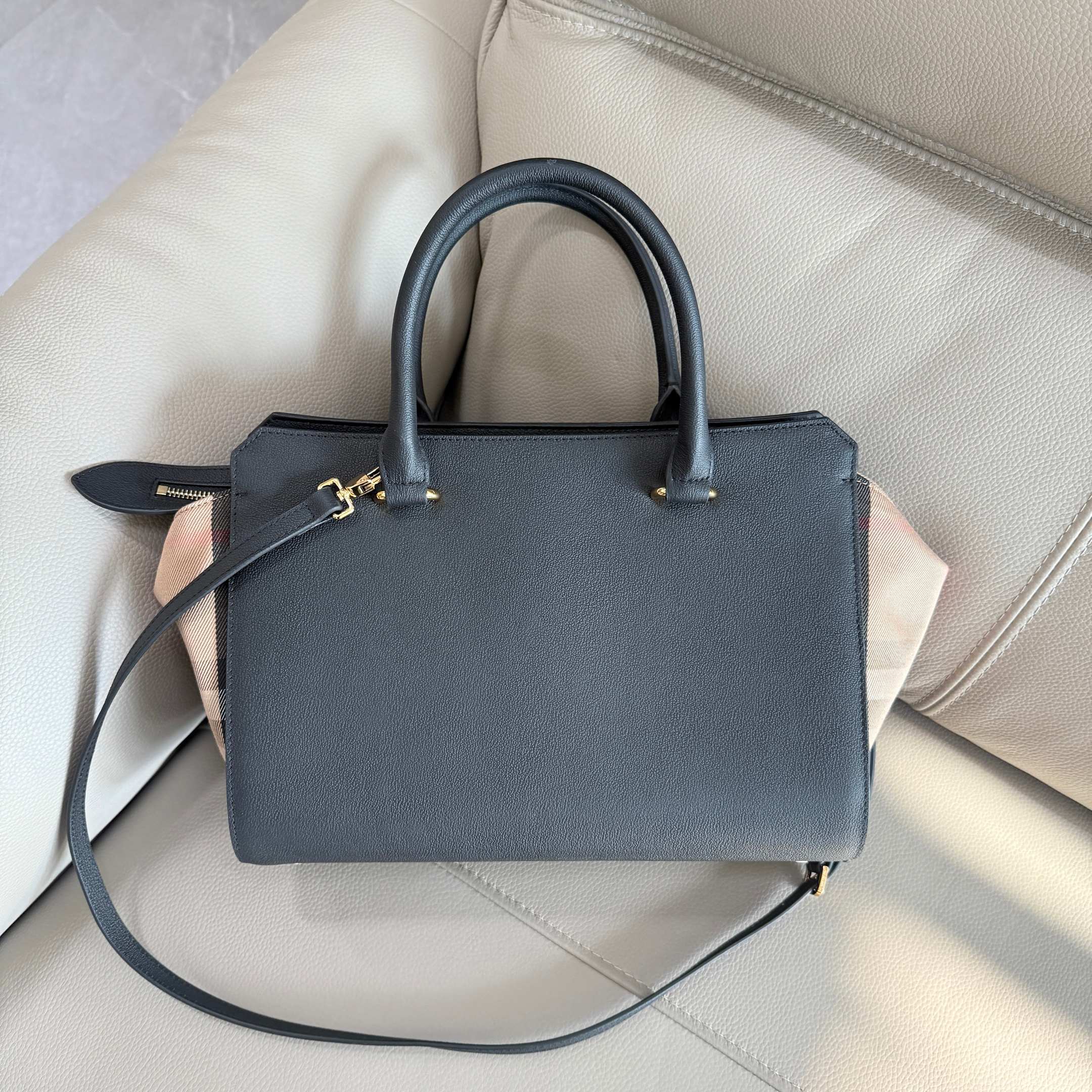 Burberry Tote Bag Cow Leather