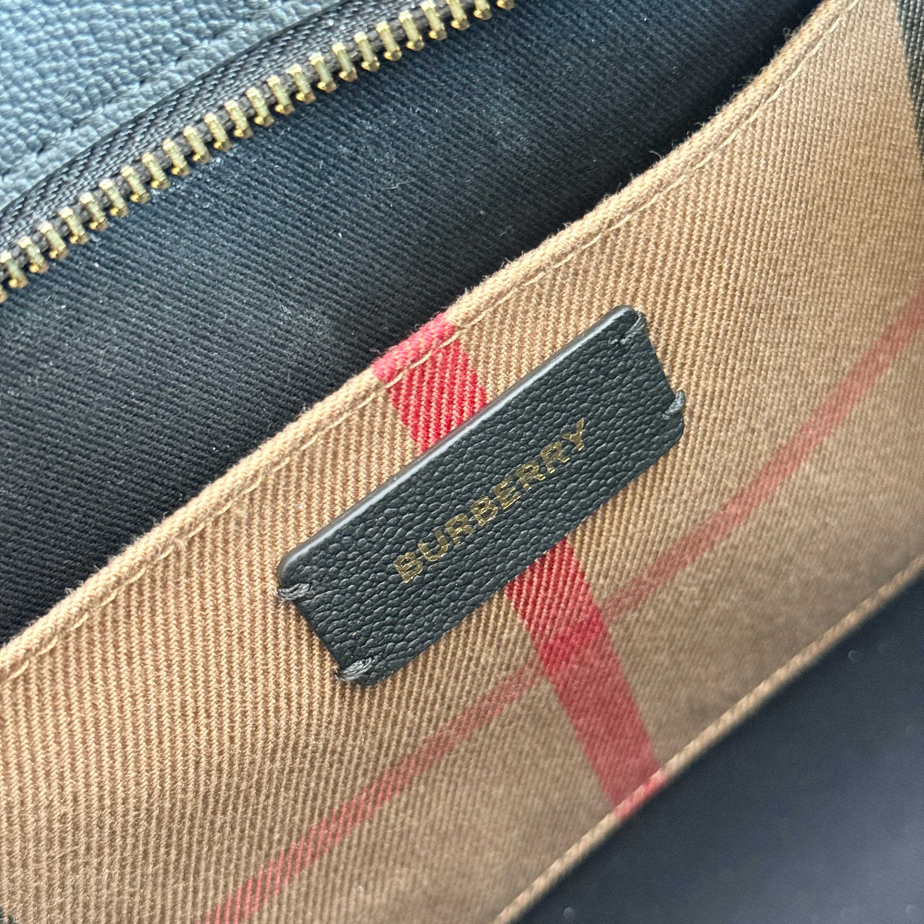 Burberry Tote Bag Cow Leather
