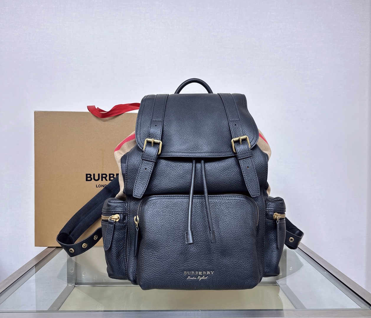 Burberry Basic Bag Cow Leather