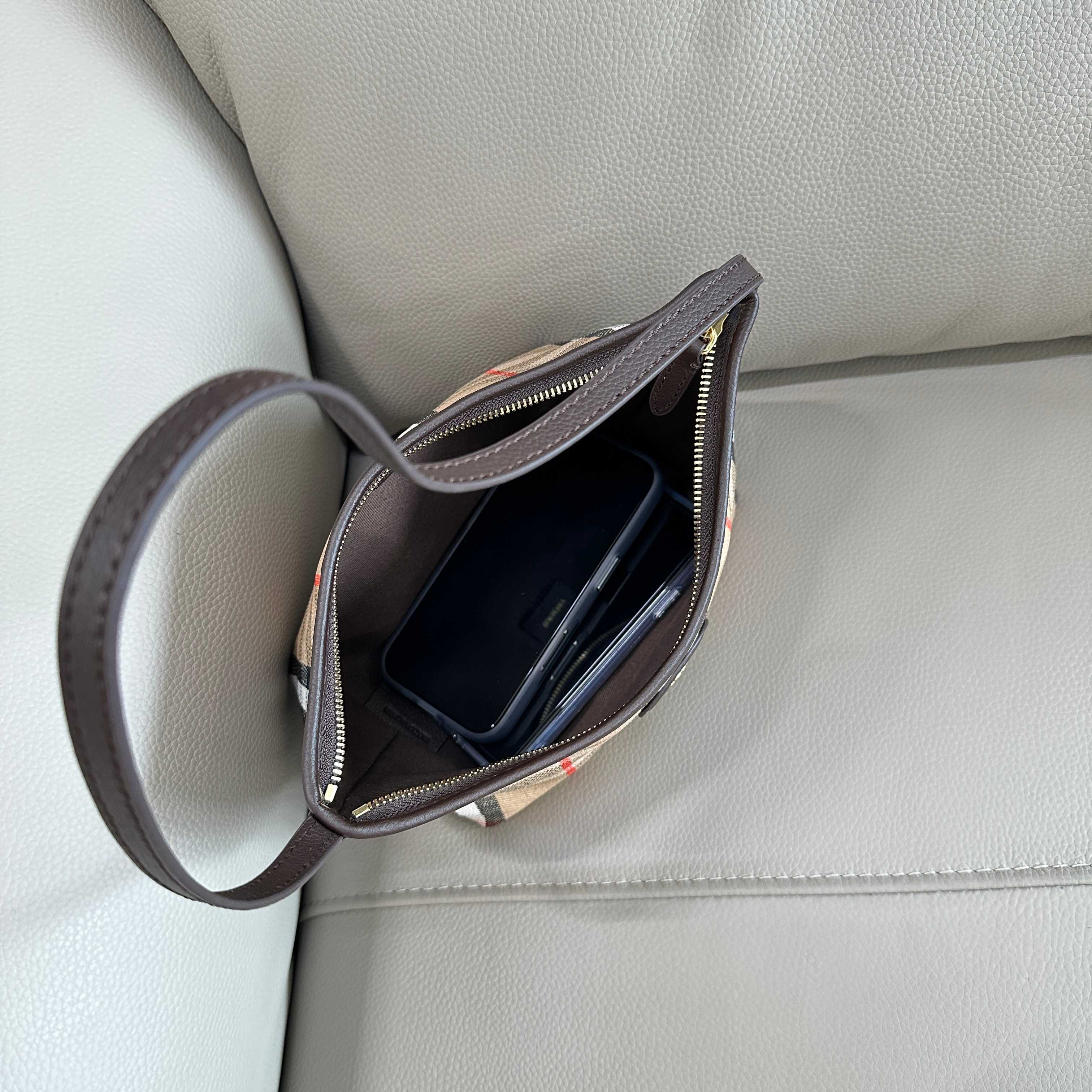 Burberry Shoulder Bag Cow Leather 16cm