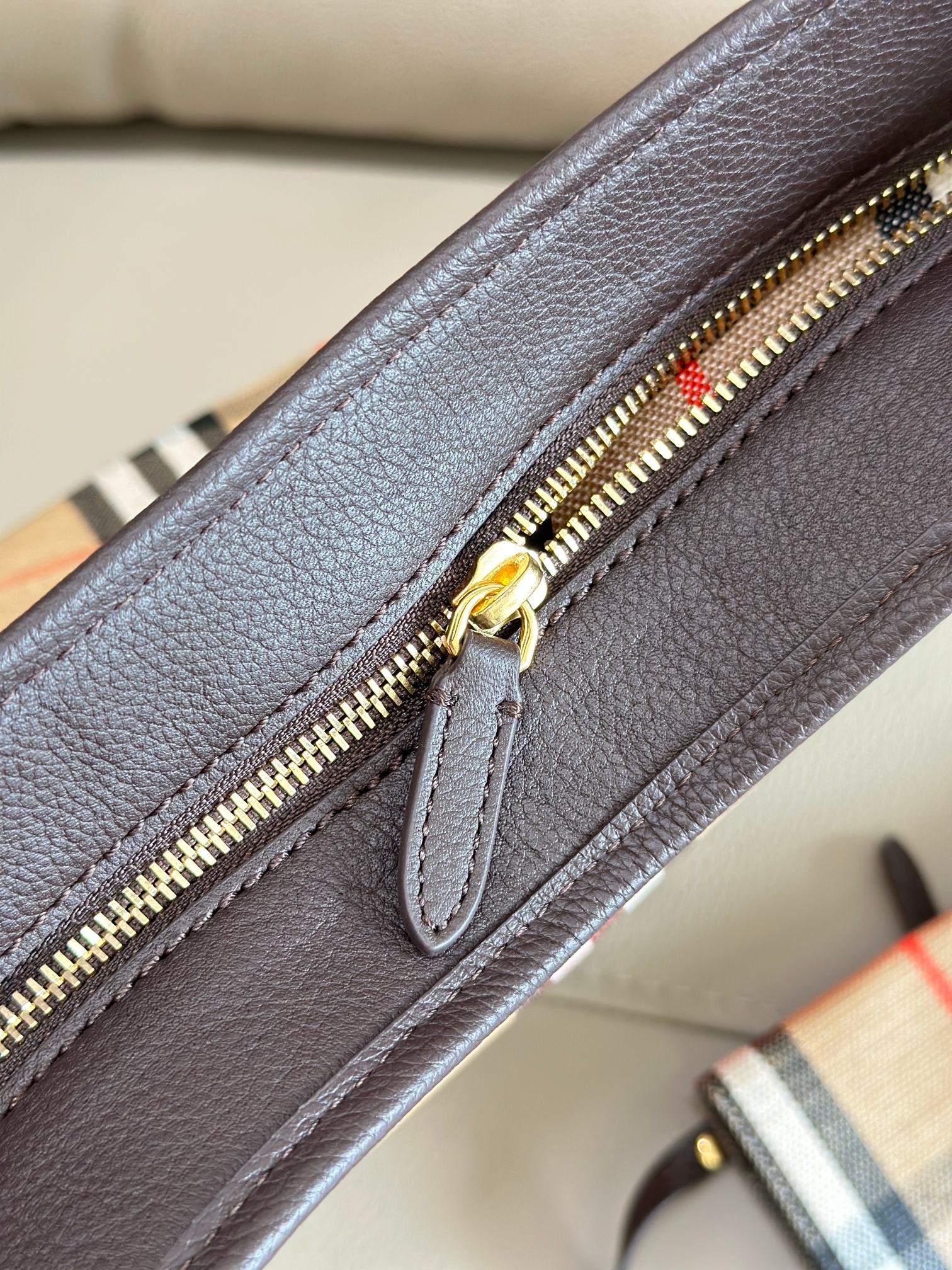 Burberry Tote Bag Cow Leather 38cm