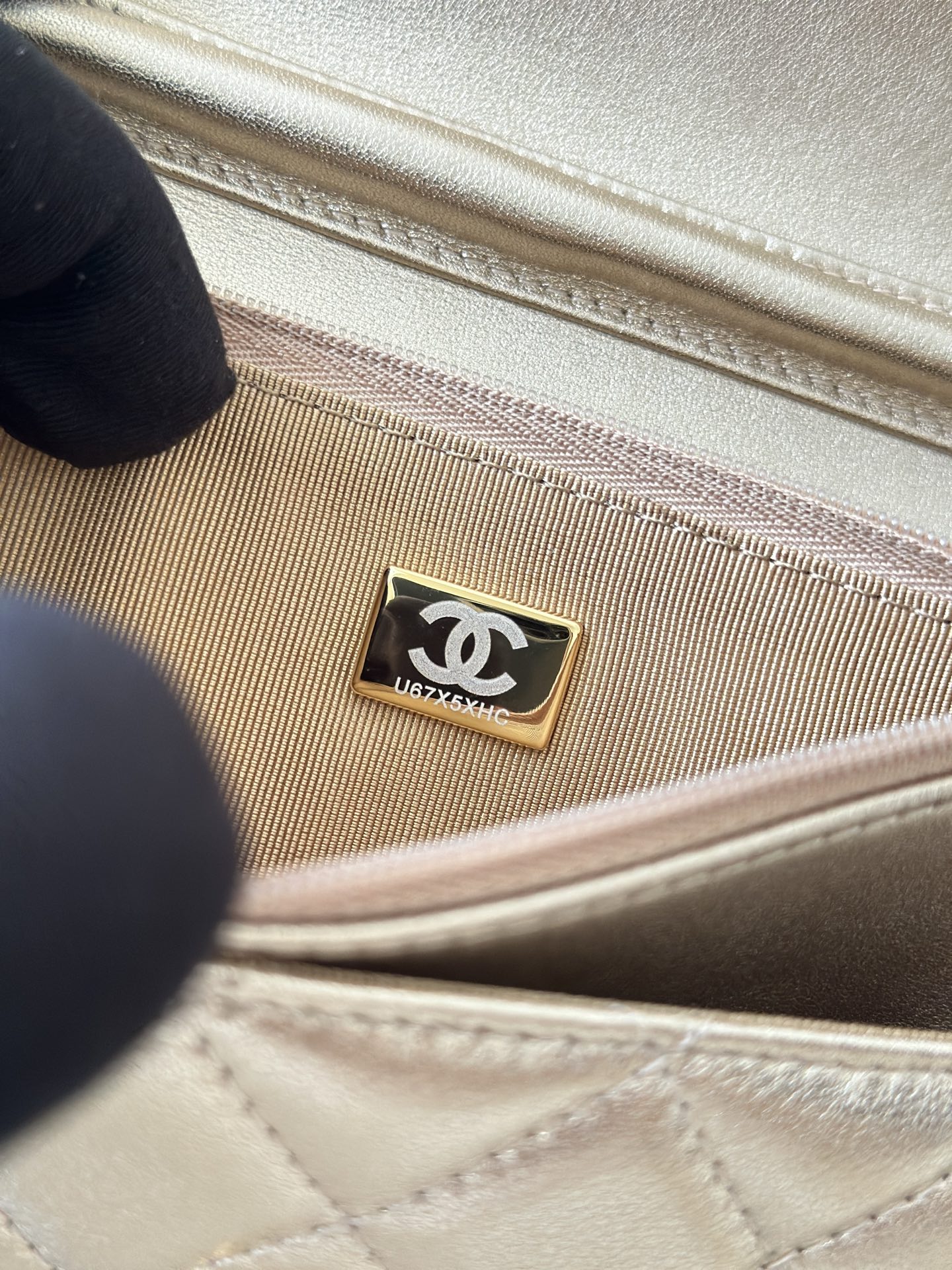 Chanel Basic Bag Sheepskin Gold 19cm-l