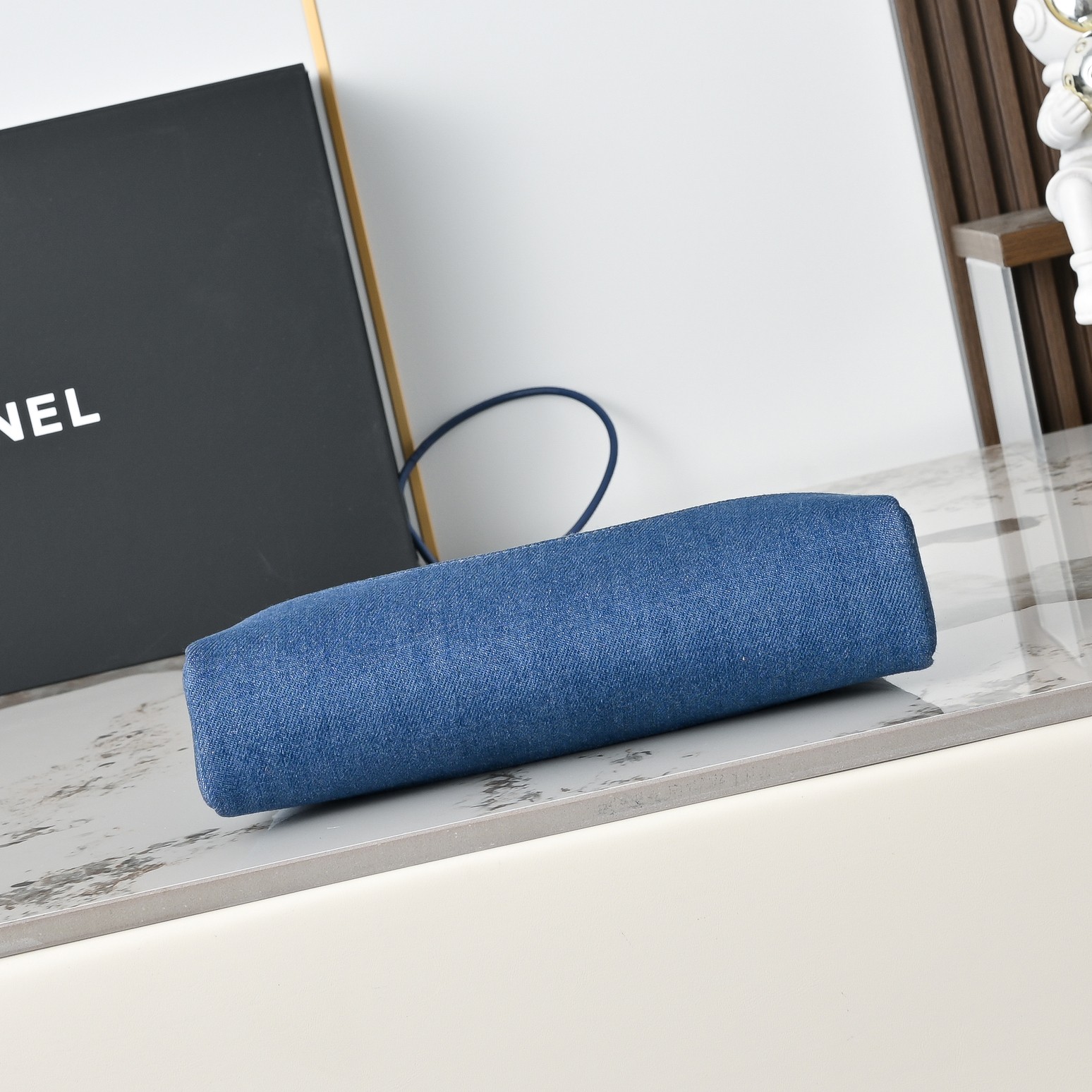 Chanel Basic Bag M-s