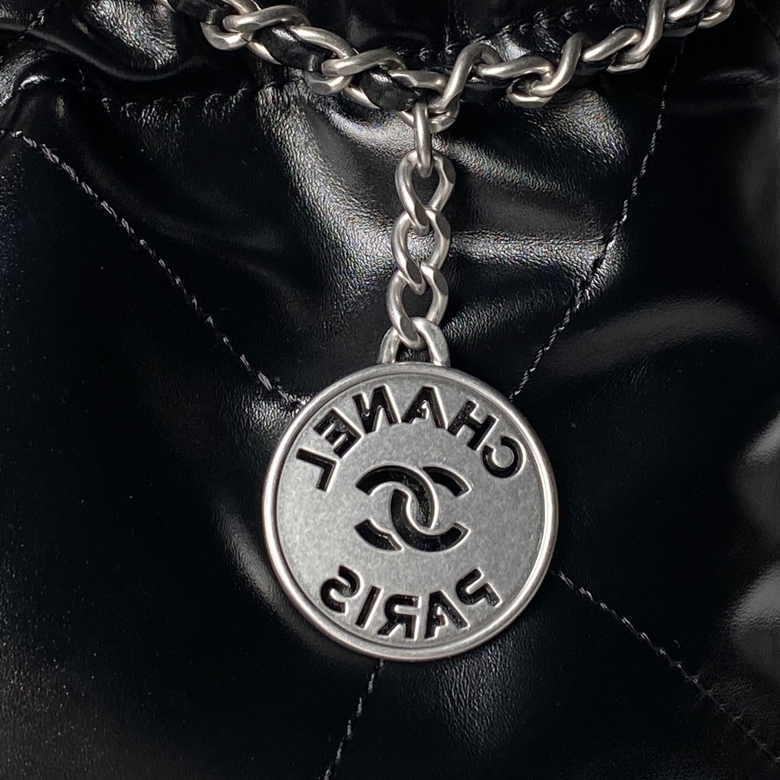 Chanel Basic Bag Black M-s