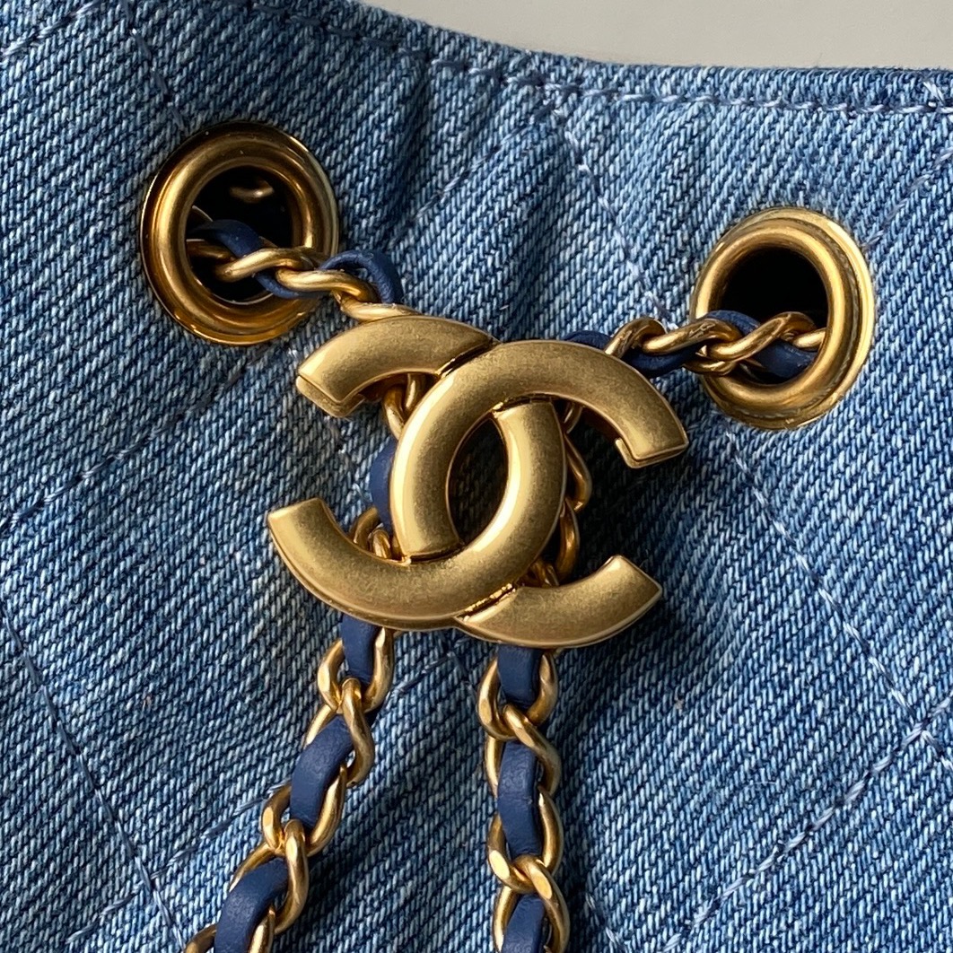 Chanel Basic Bag Gold M-l-s