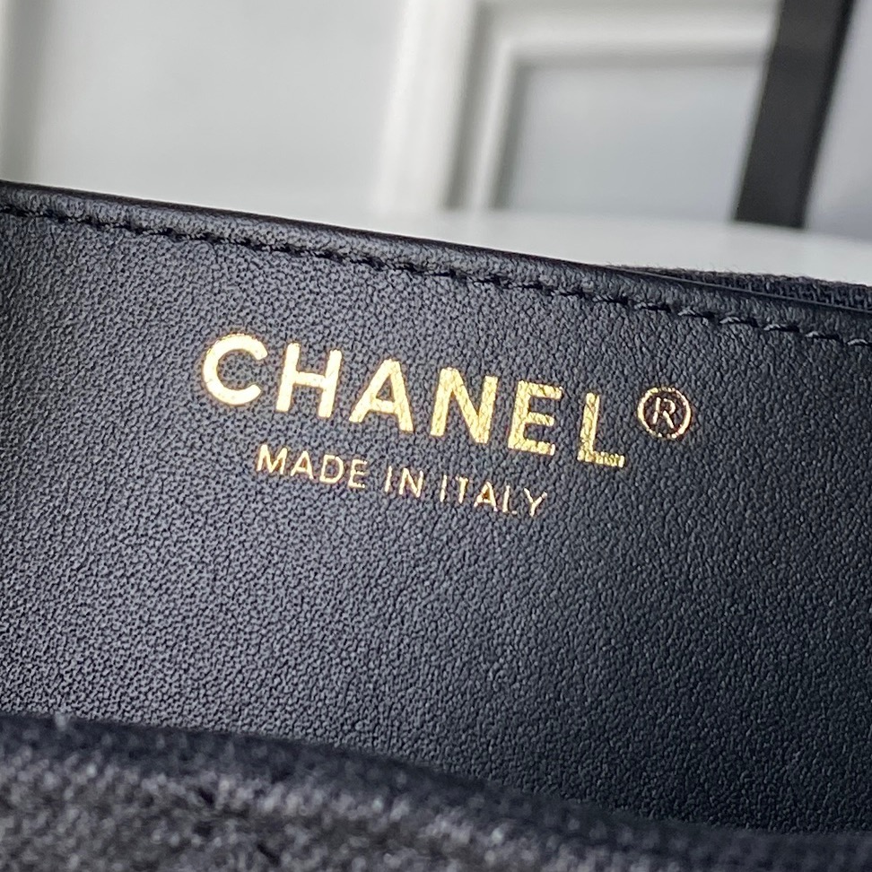 Chanel Basic Bag Gold M-l-s