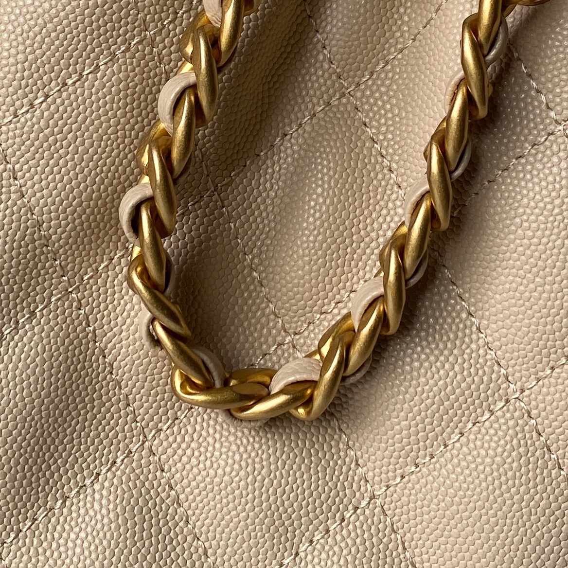 Chanel Basic Bag Gold 14cm-l-s