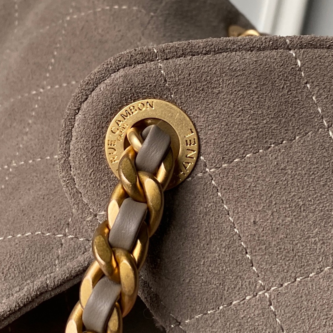 Chanel Basic Bag Gold 15cm-l-s