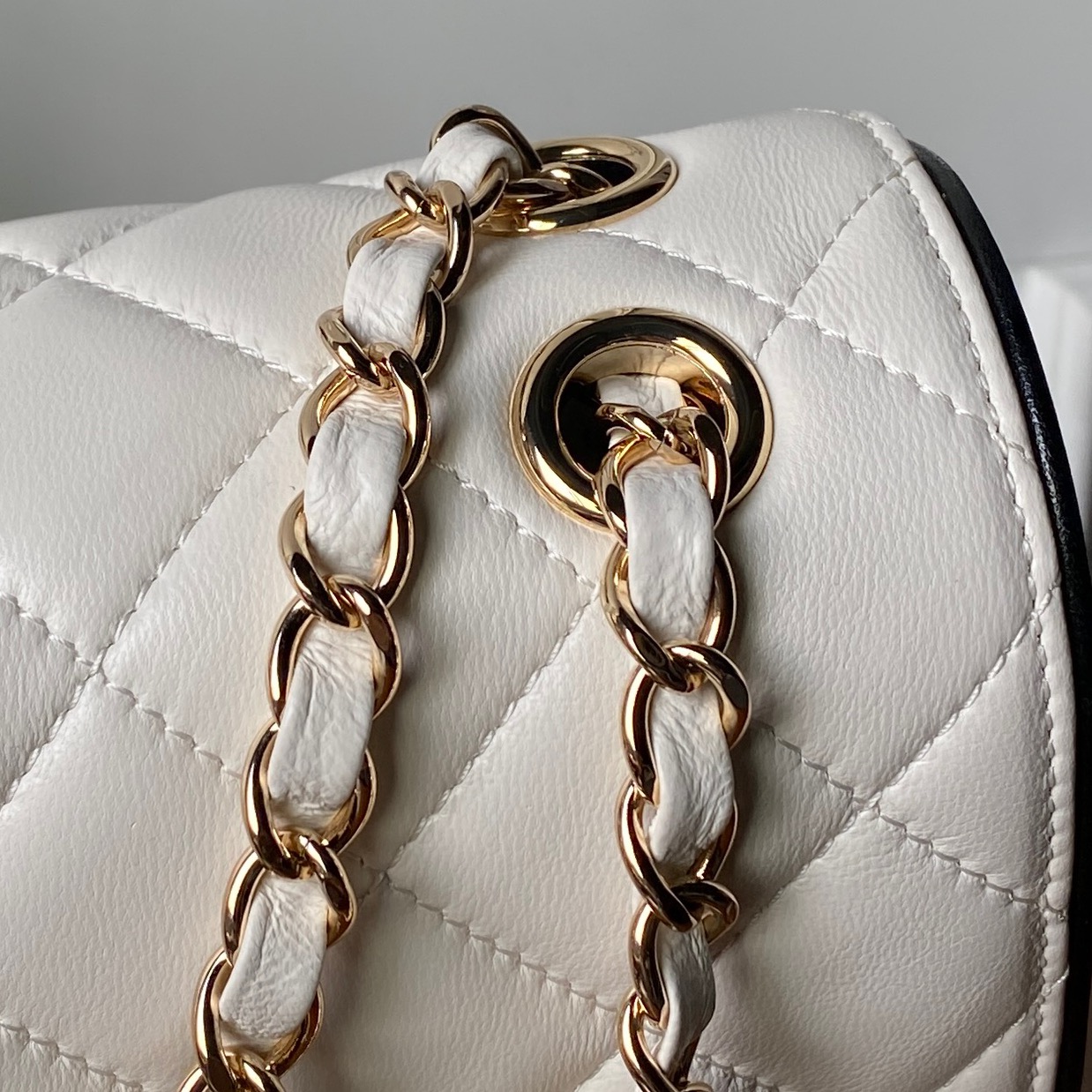 Chanel Basic Bag Sheepskin Gold M-s