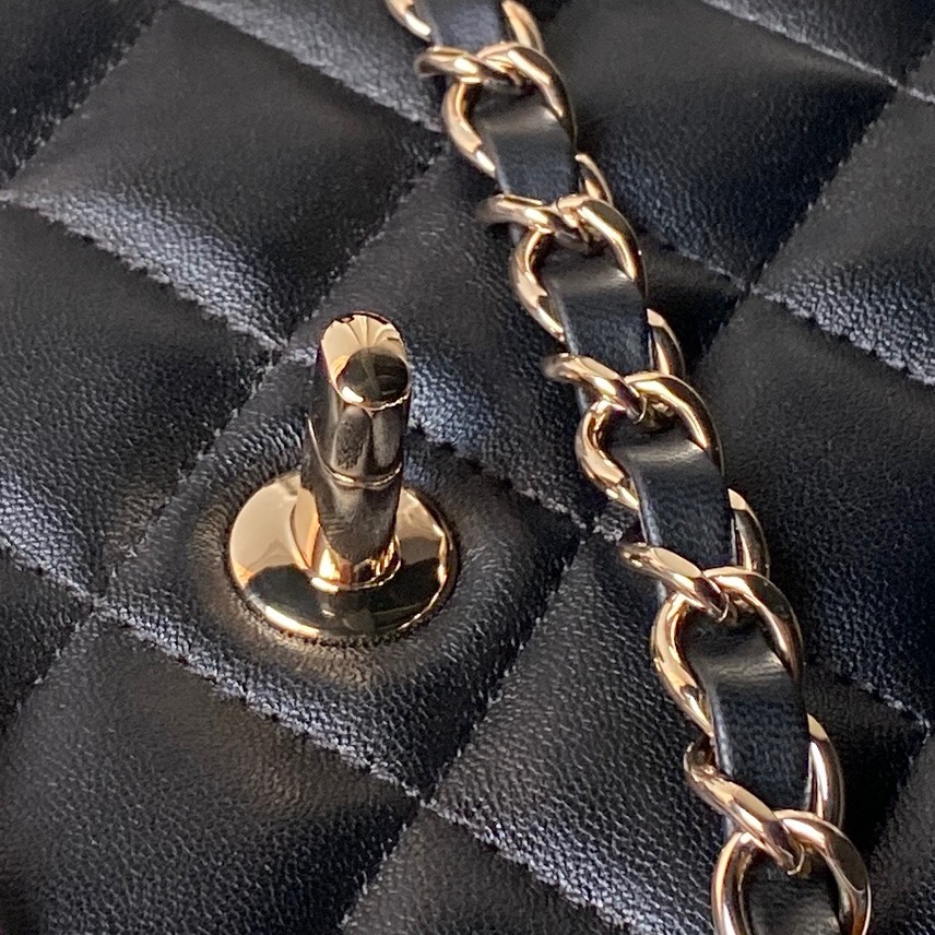 Chanel Basic Bag Sheepskin Gold M-s