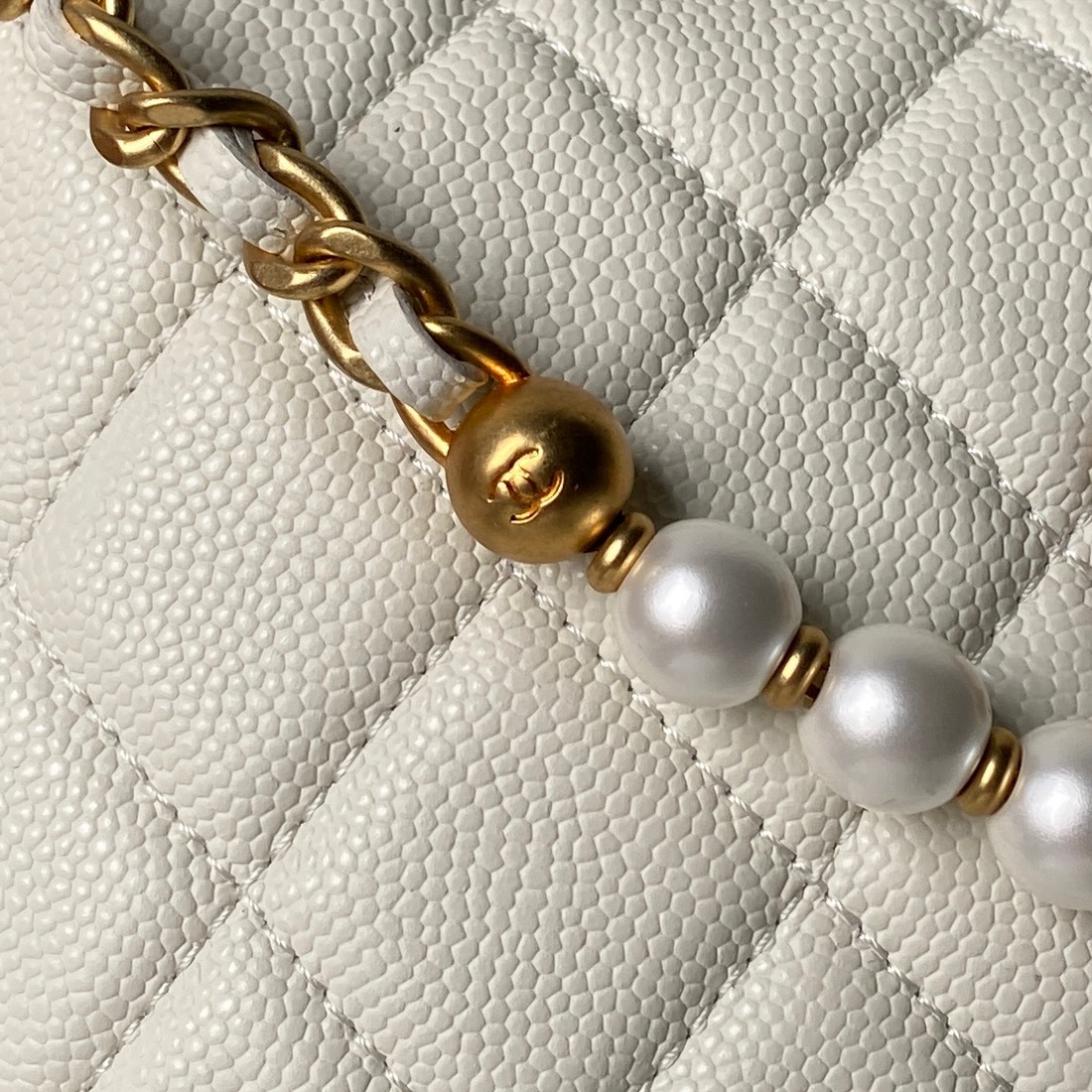 Chanel Basic Bag Cow Leather 19cm-s