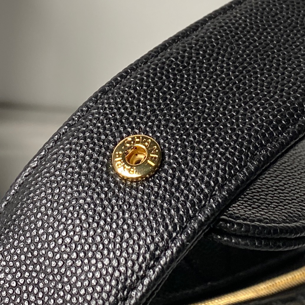 Chanel Basic Bag Cow Leather 19cm-s