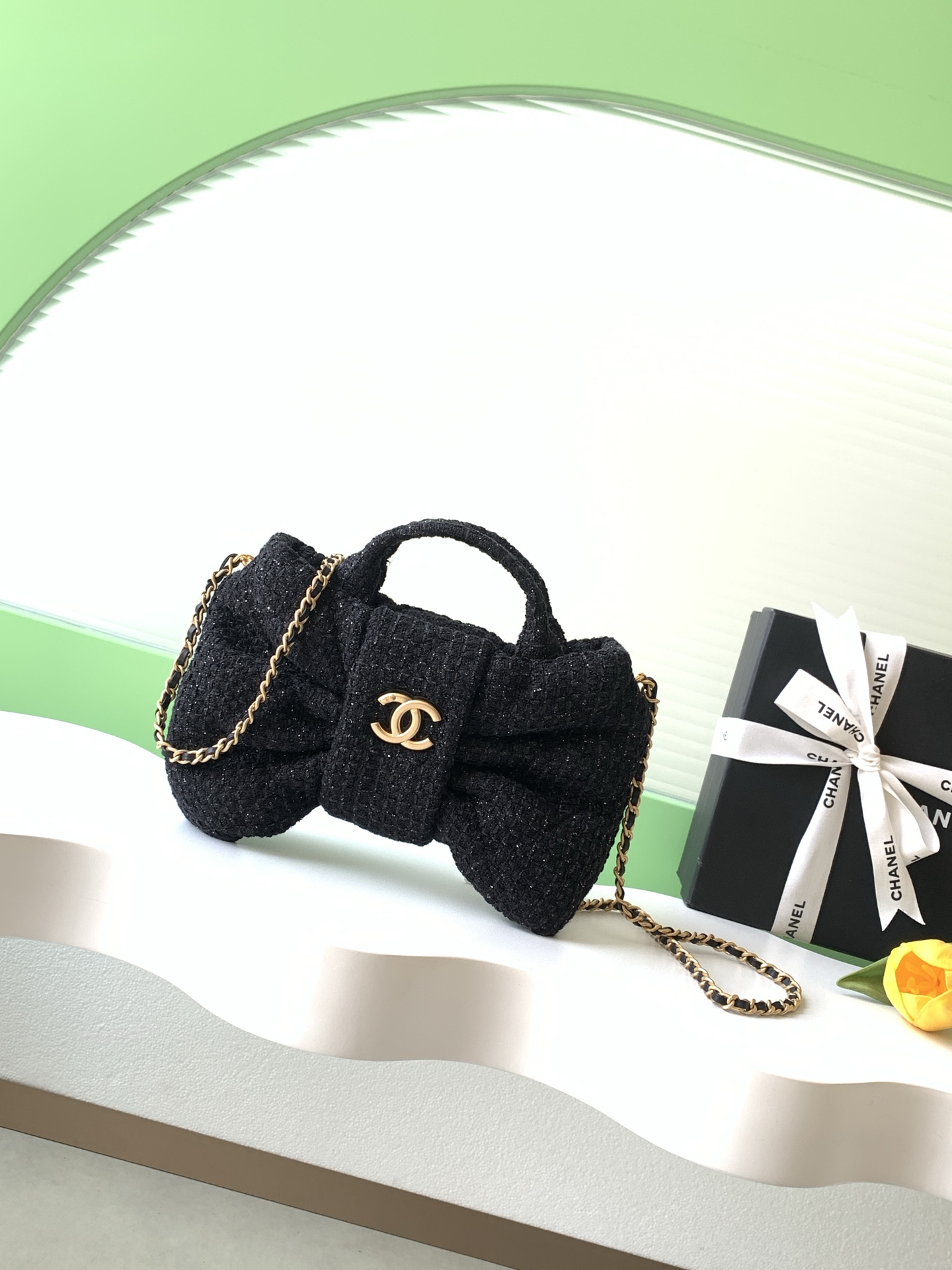 Chanel Basic Bag L-s