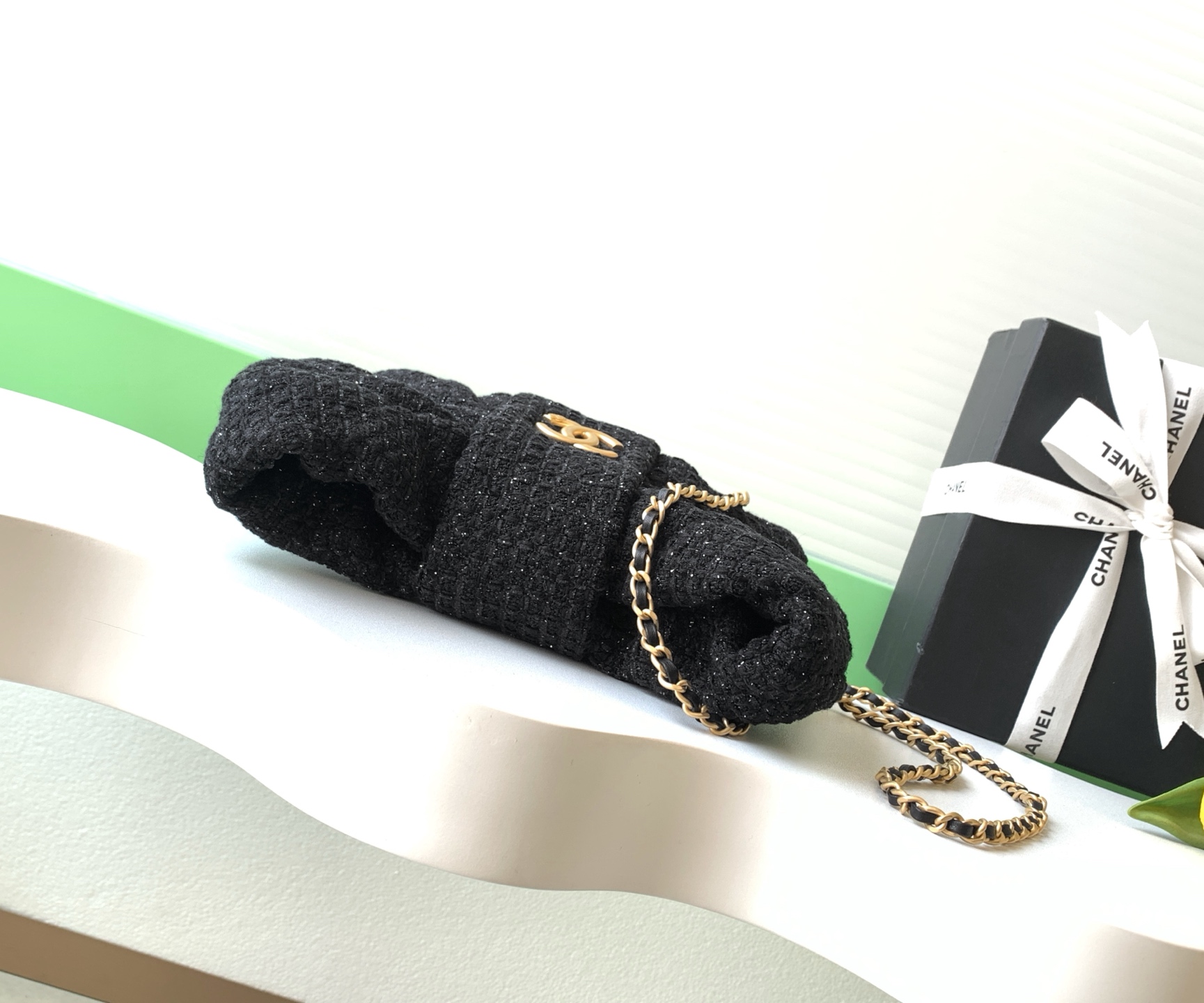 Chanel Basic Bag L-s