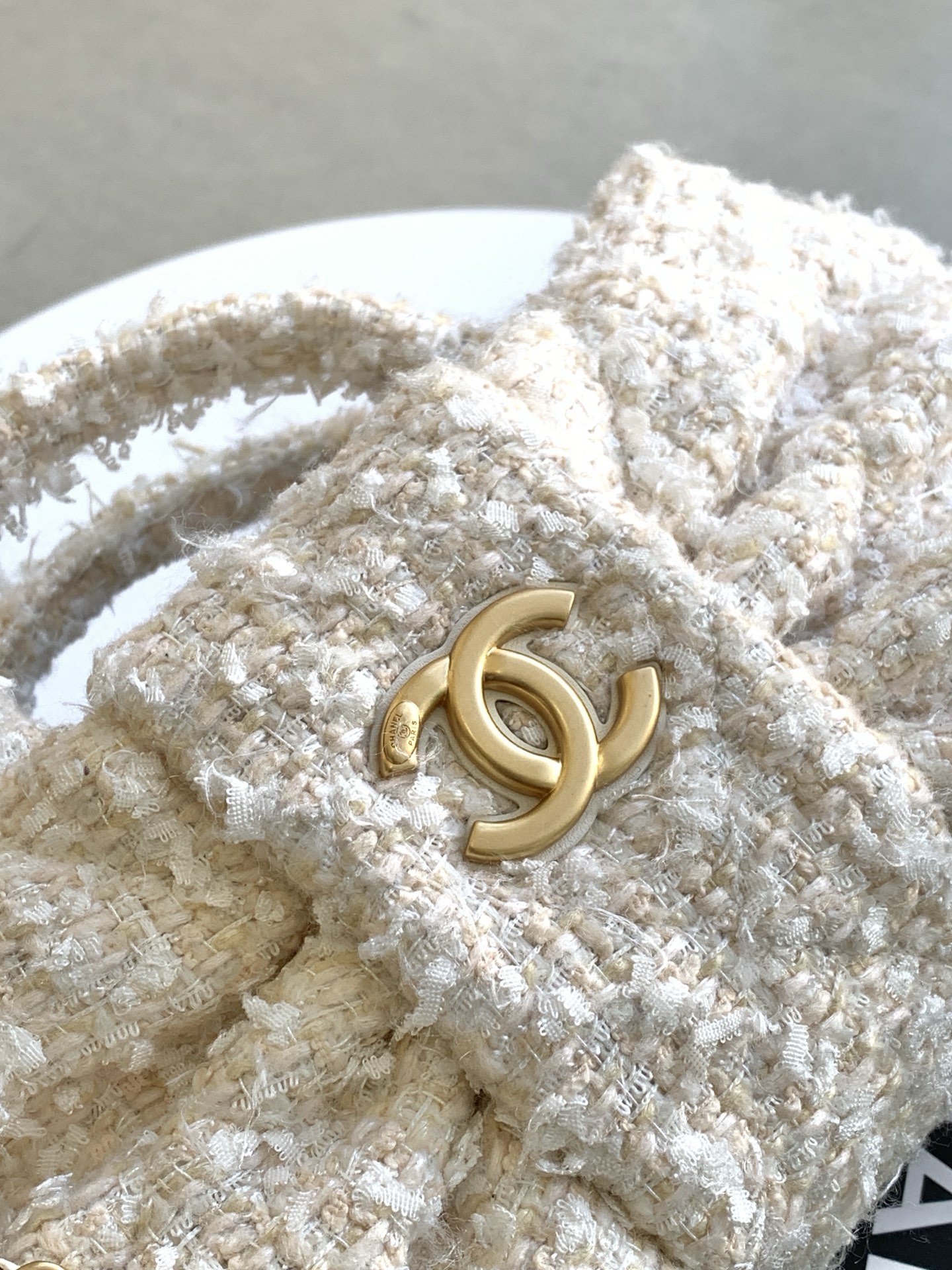 Chanel Basic Bag L-s