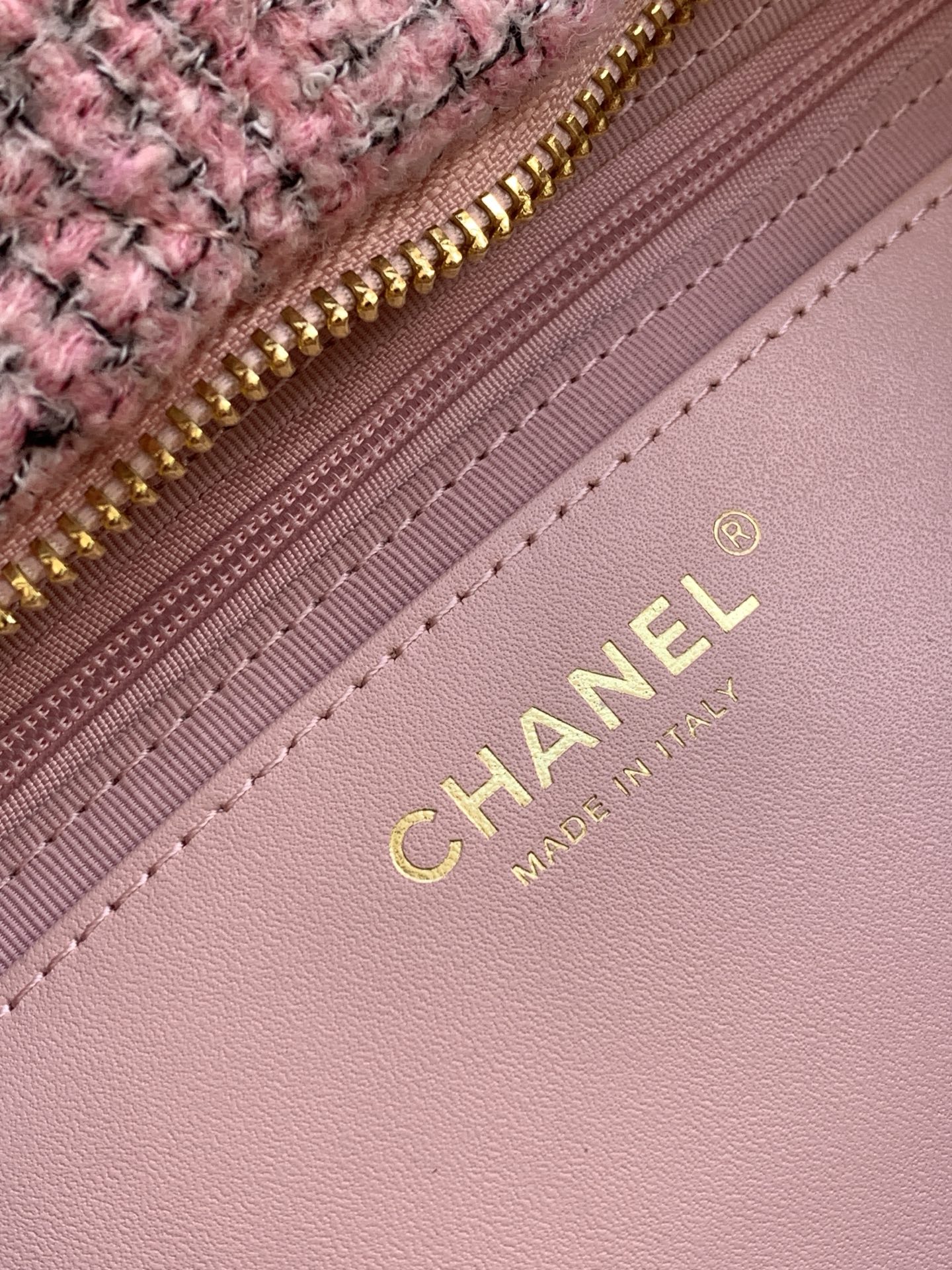 Chanel Basic Bag L-s