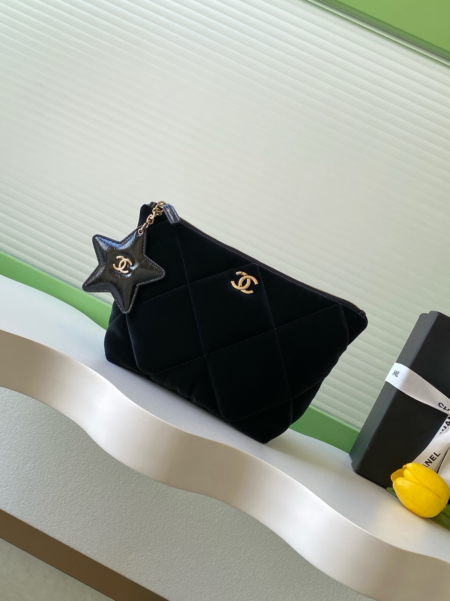 Chanel Clutch Bag L-s