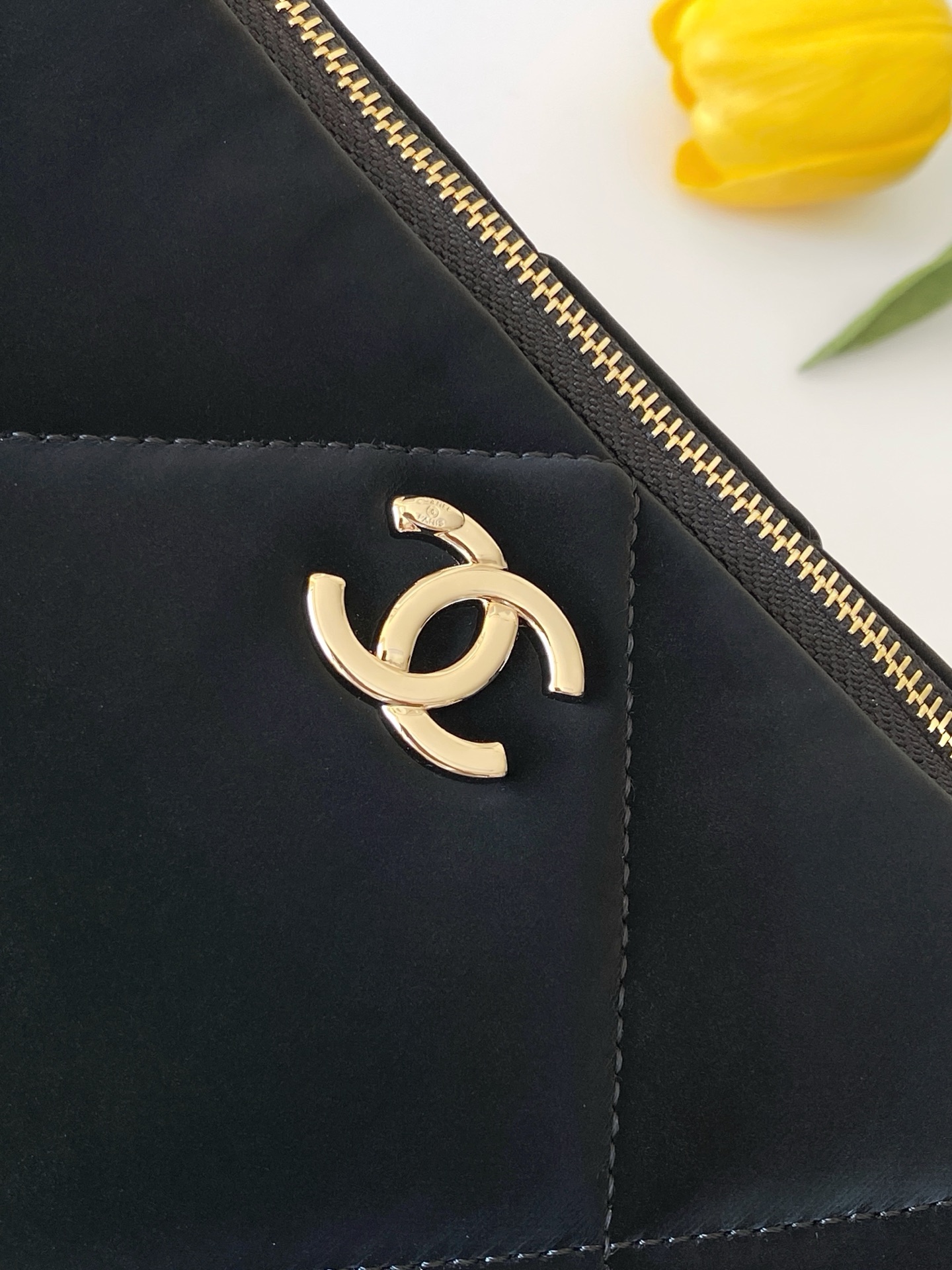 Chanel Clutch Bag L-s