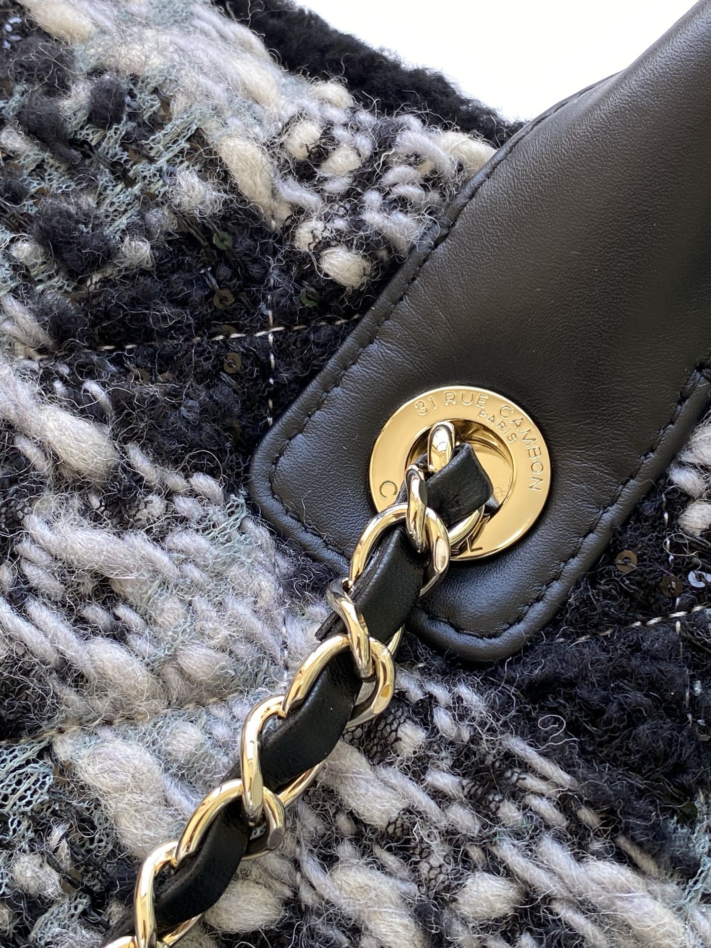 Chanel Tote Bag Black L-s