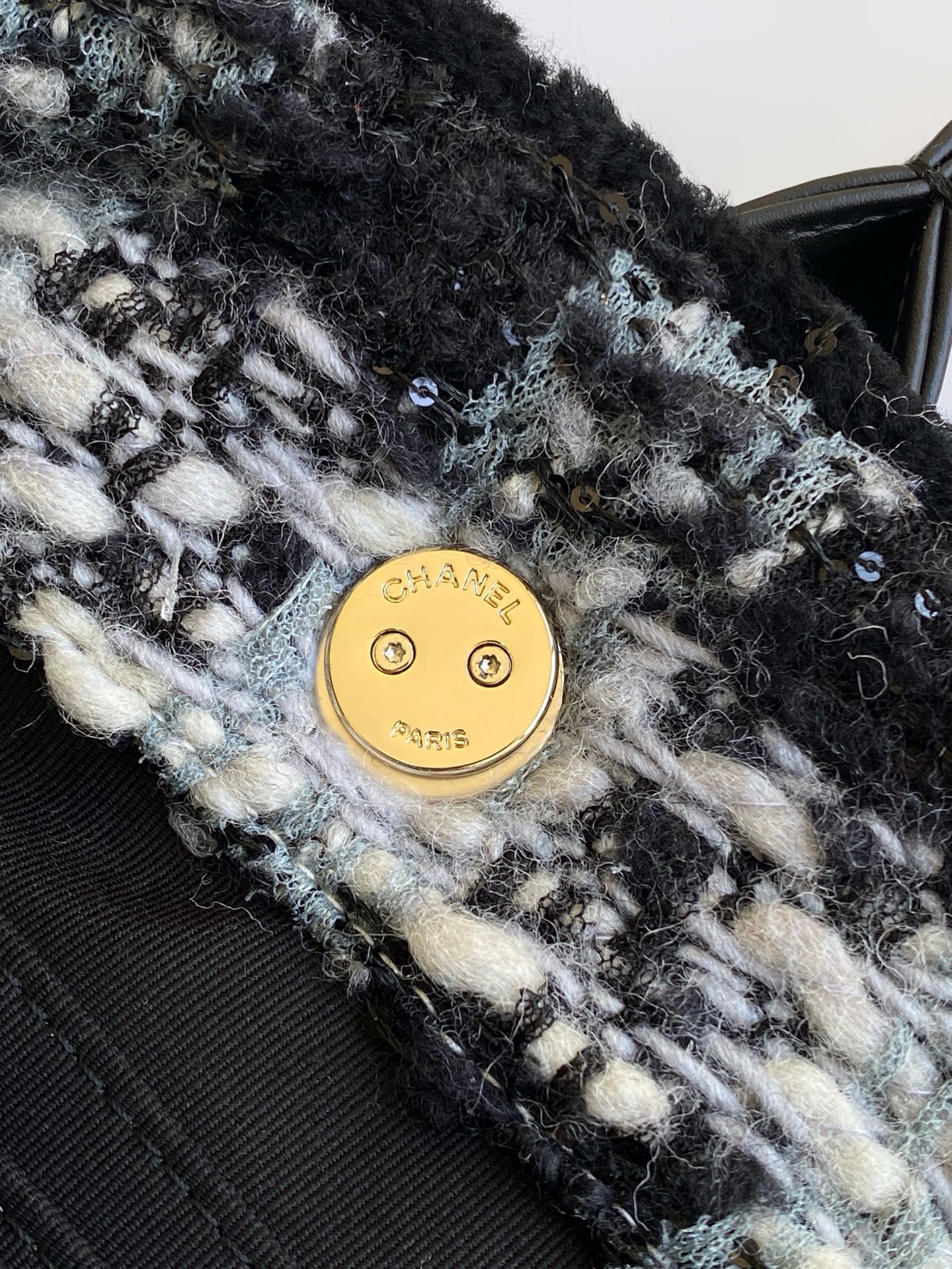 Chanel Tote Bag Black L-s