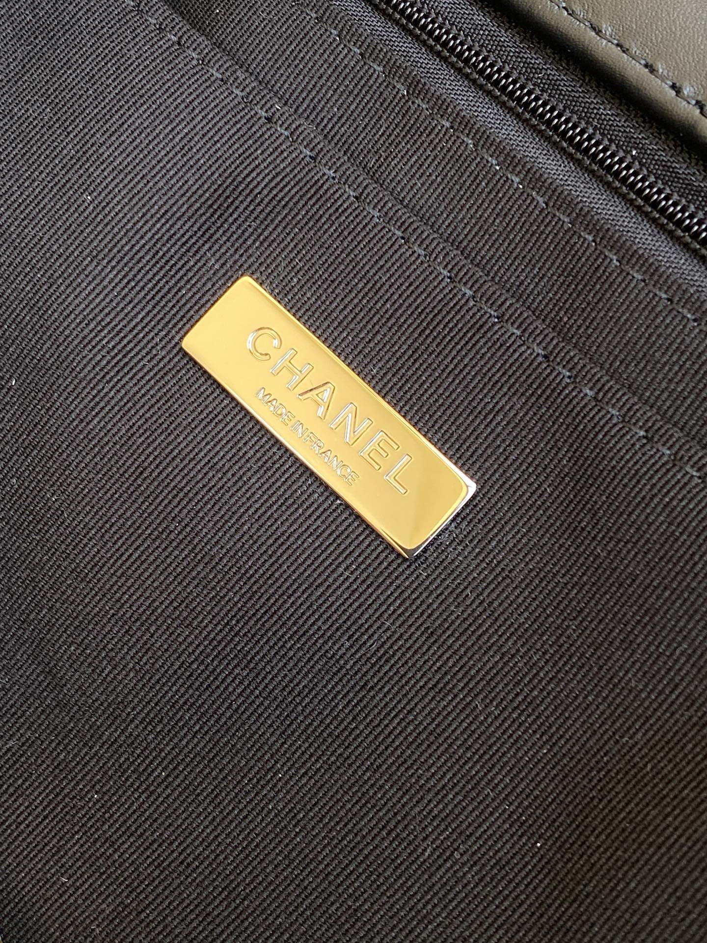 Chanel Tote Bag Black L-s