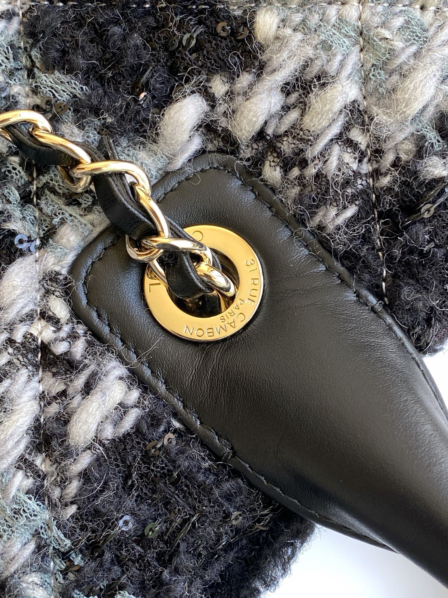 Chanel Tote Bag Black L-s