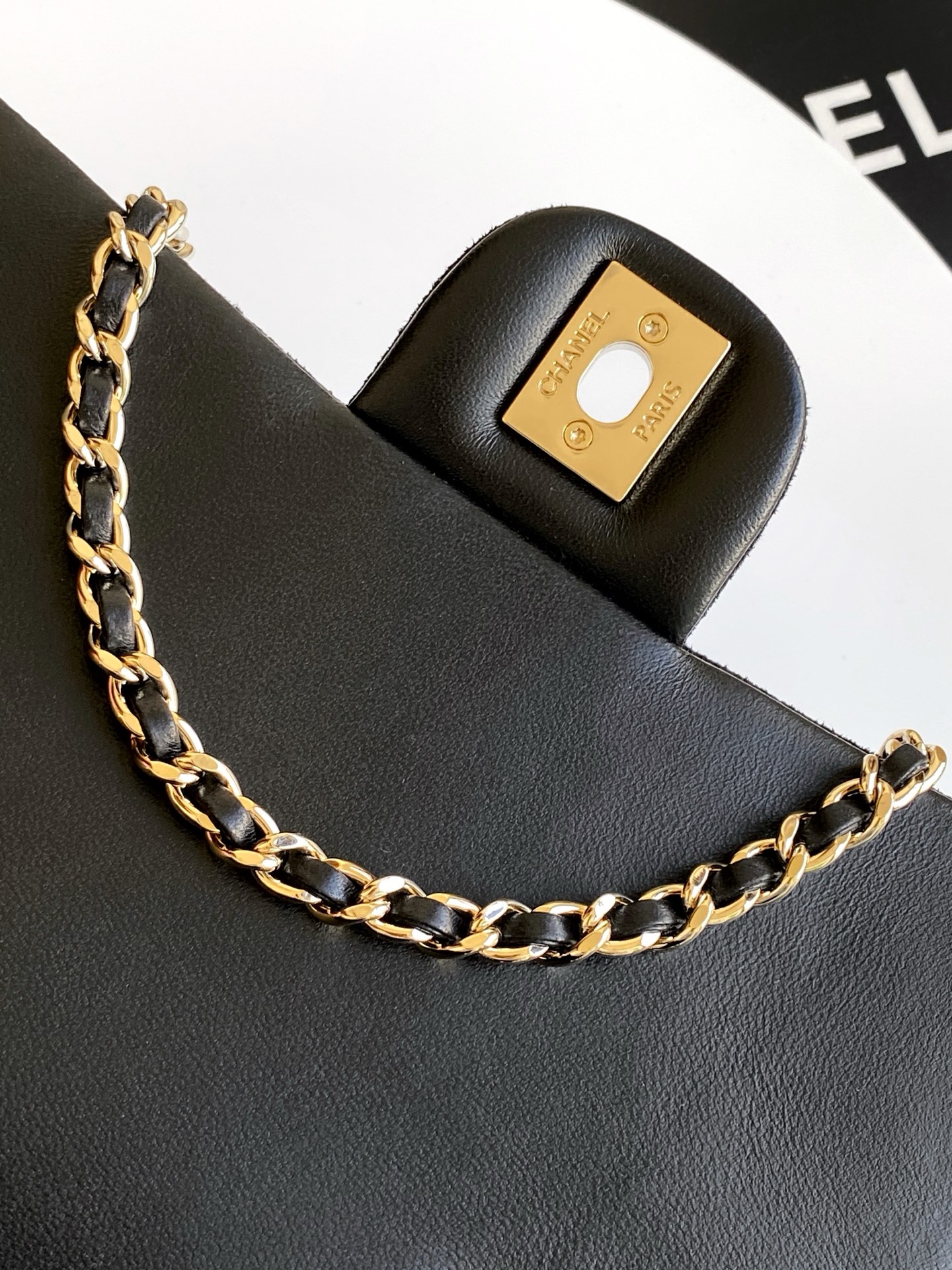 Chanel Basic Bag Black L-s