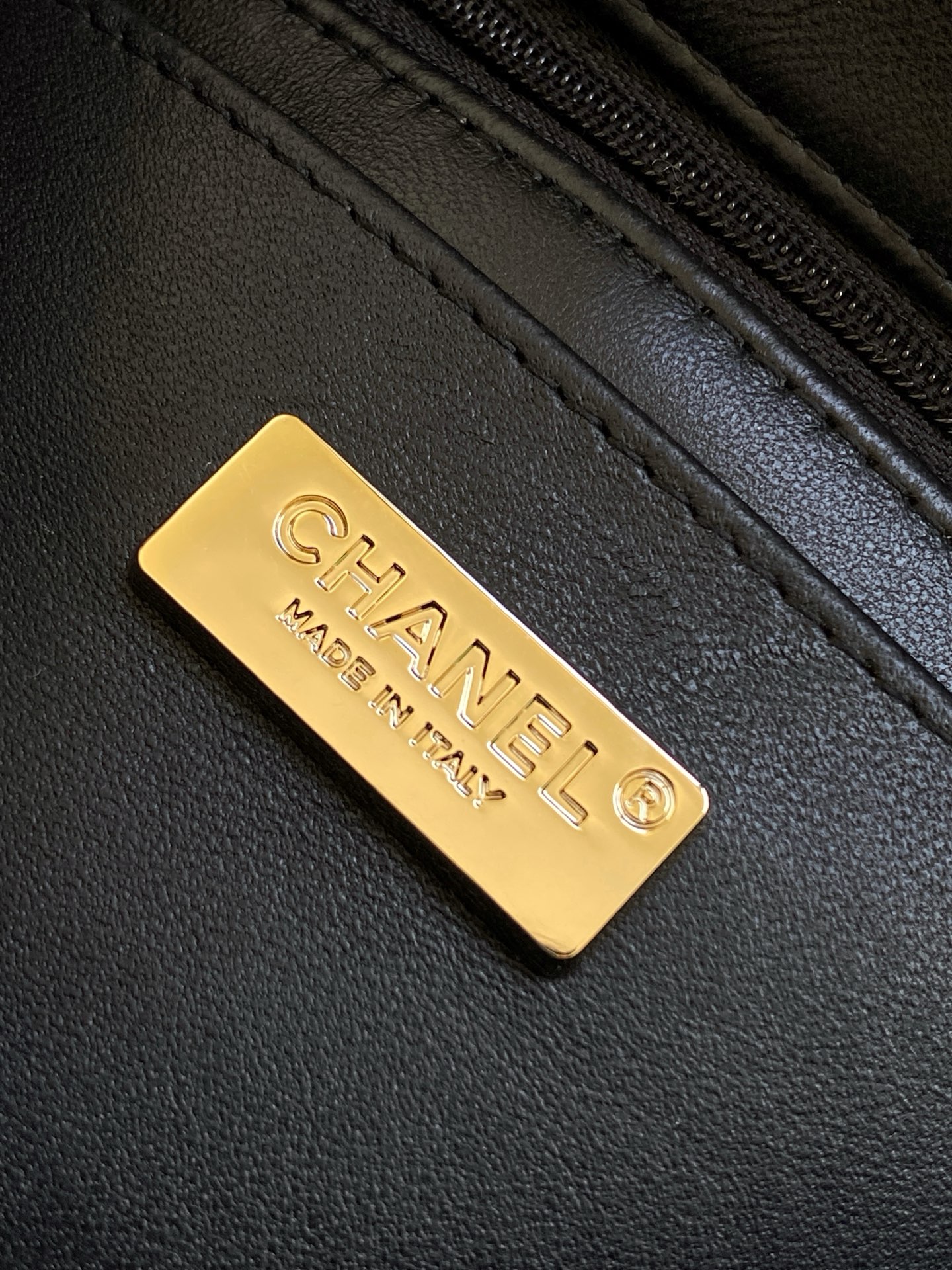 Chanel Basic Bag Black L-s