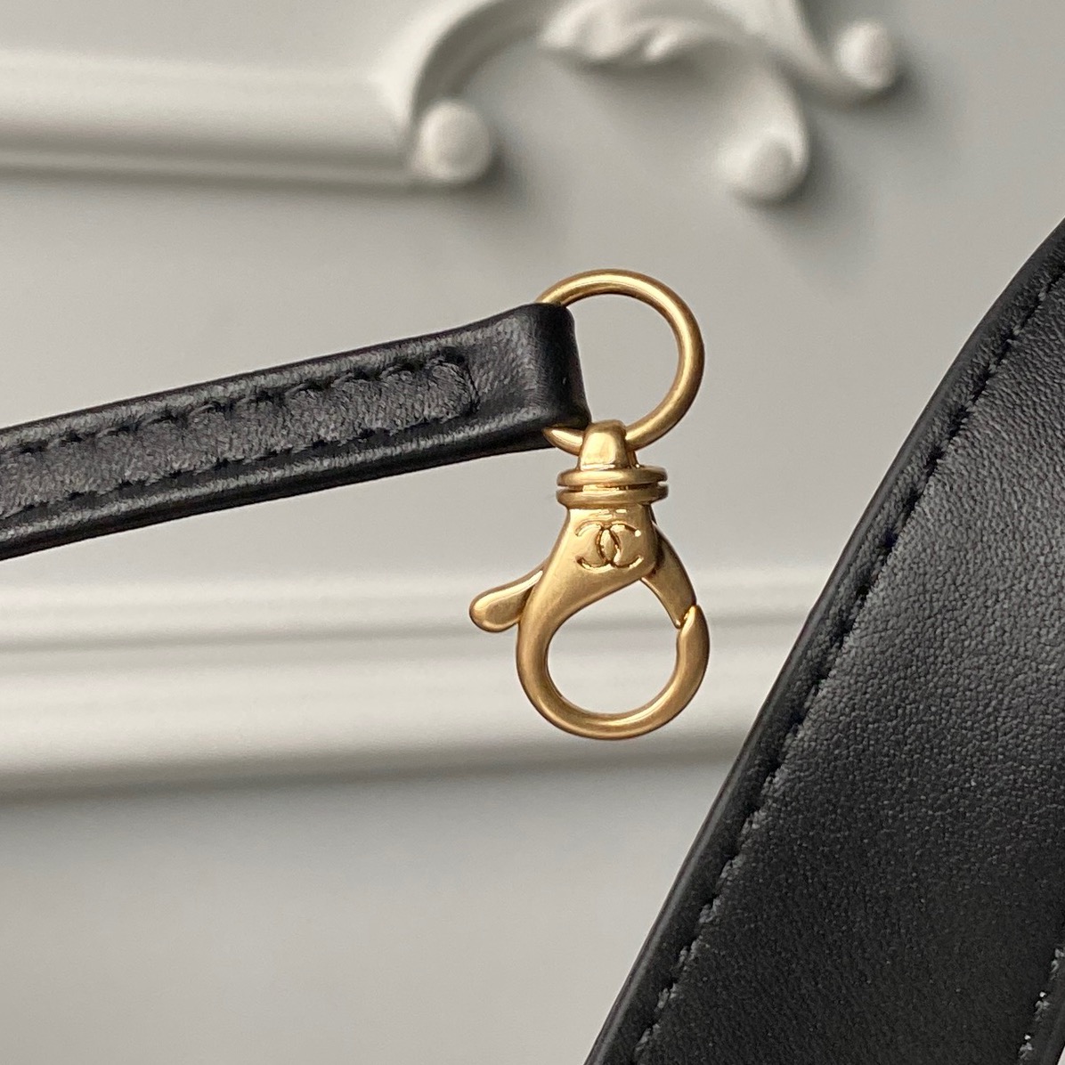 Chanel Tote Bag Cow Leather L-s