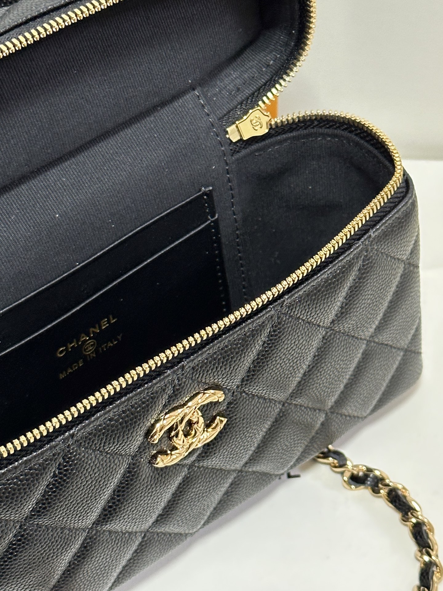 Chanel Basic Bag Cow Leather M-l-s