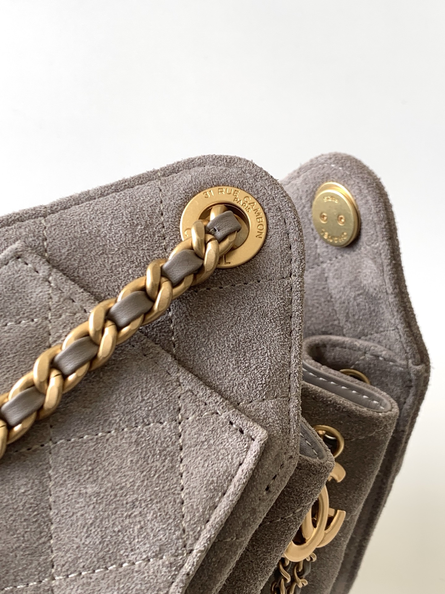 Chanel Bucket Bag L-s