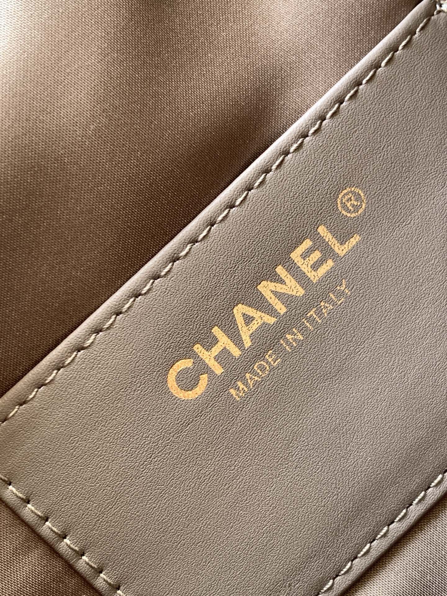 Chanel Bucket Bag L-s