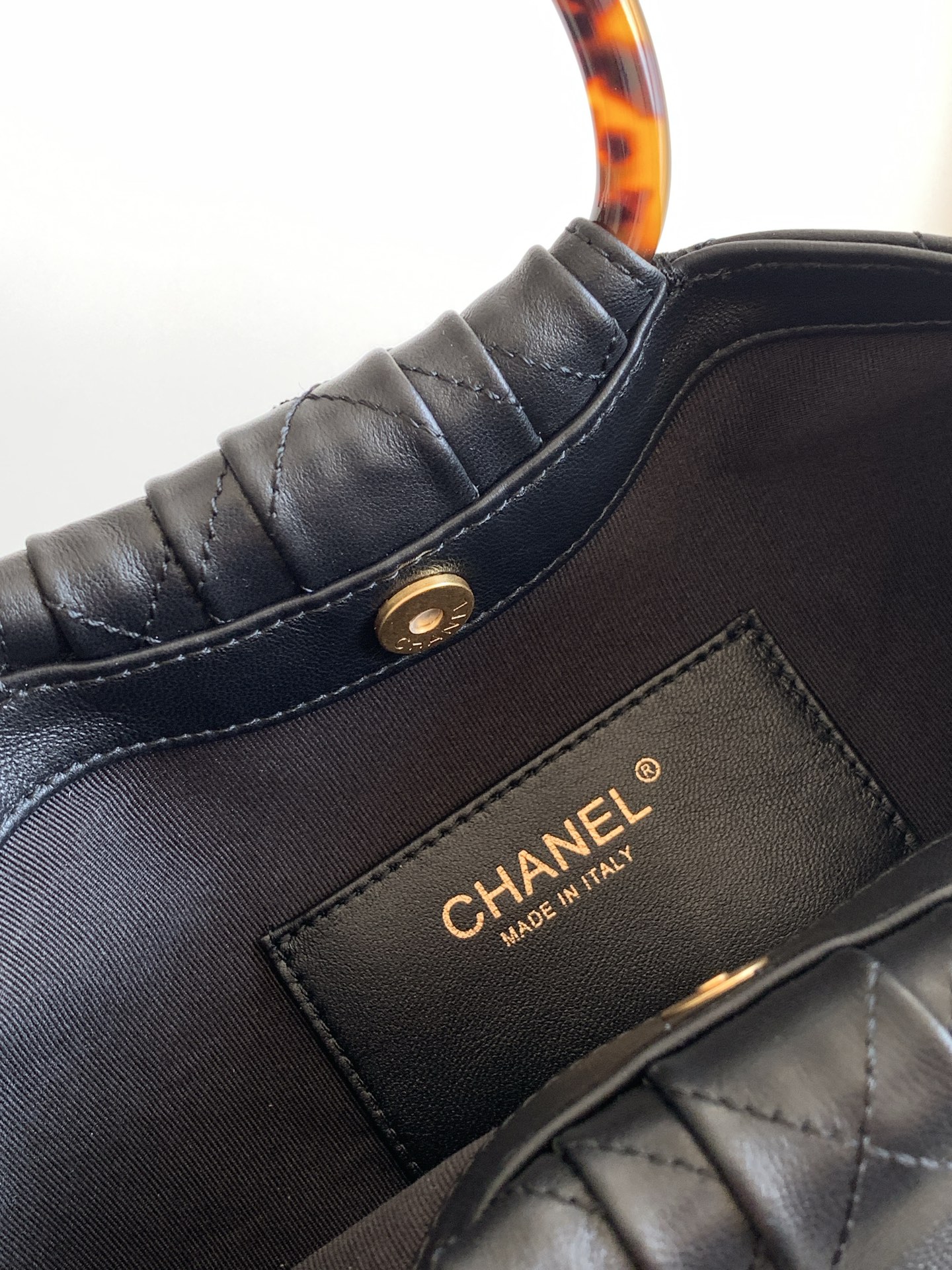 Chanel Basic Bag L-s