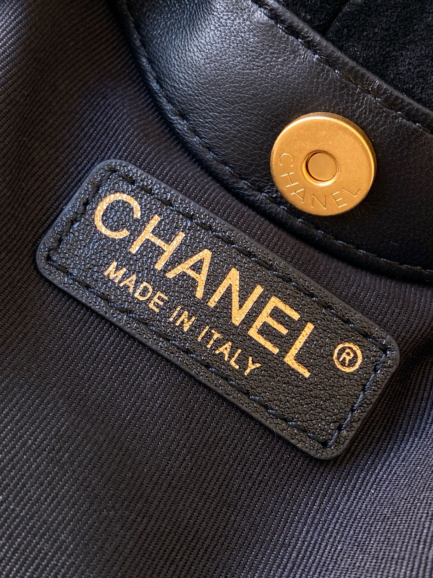 Chanel Basic Bag L-s