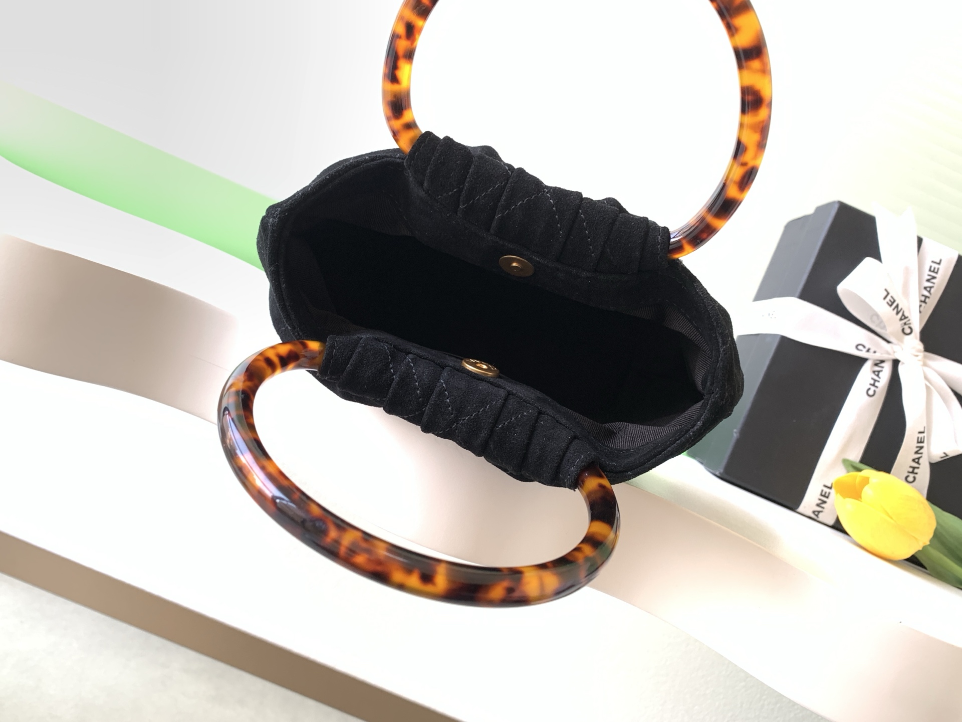 Chanel Basic Bag L-s