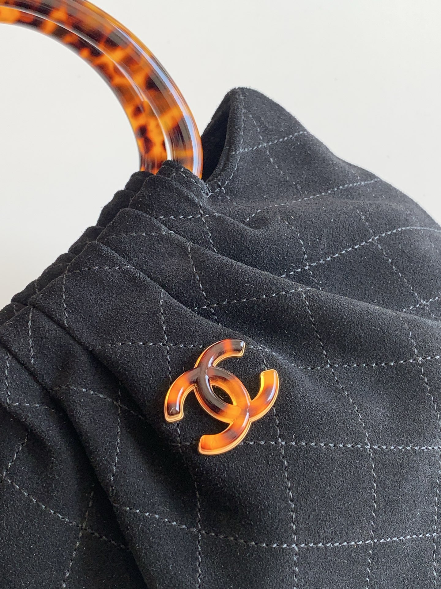 Chanel Basic Bag L-s