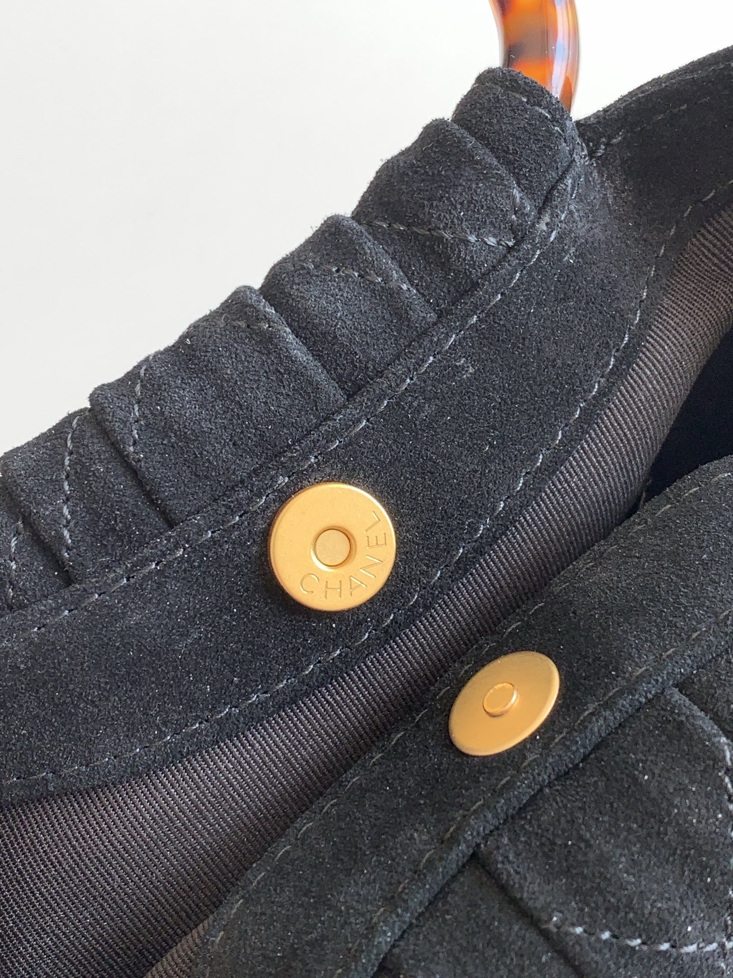 Chanel Basic Bag L-s