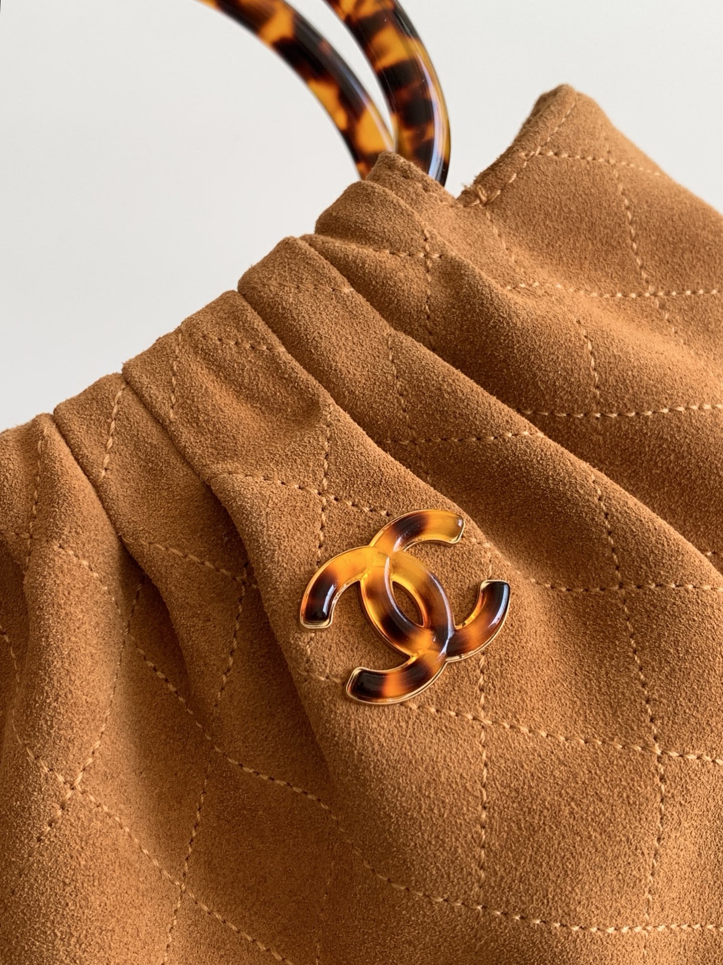 Chanel Basic Bag L-s