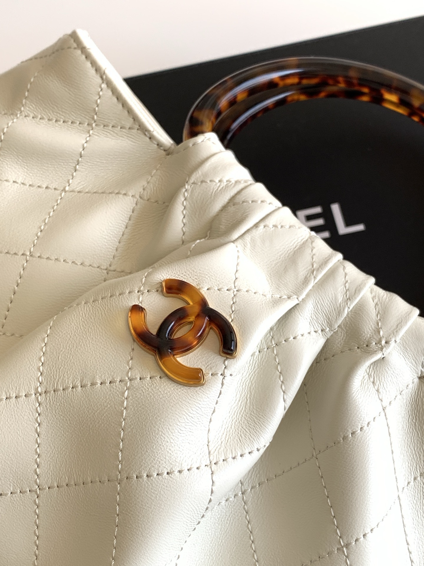 Chanel Basic Bag Sheepskin L-s