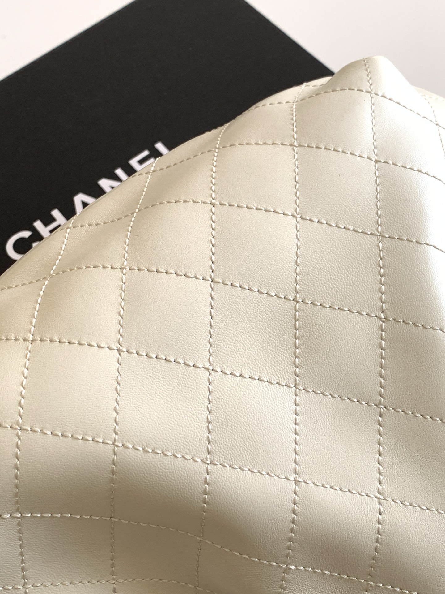 Chanel Basic Bag Sheepskin L-s