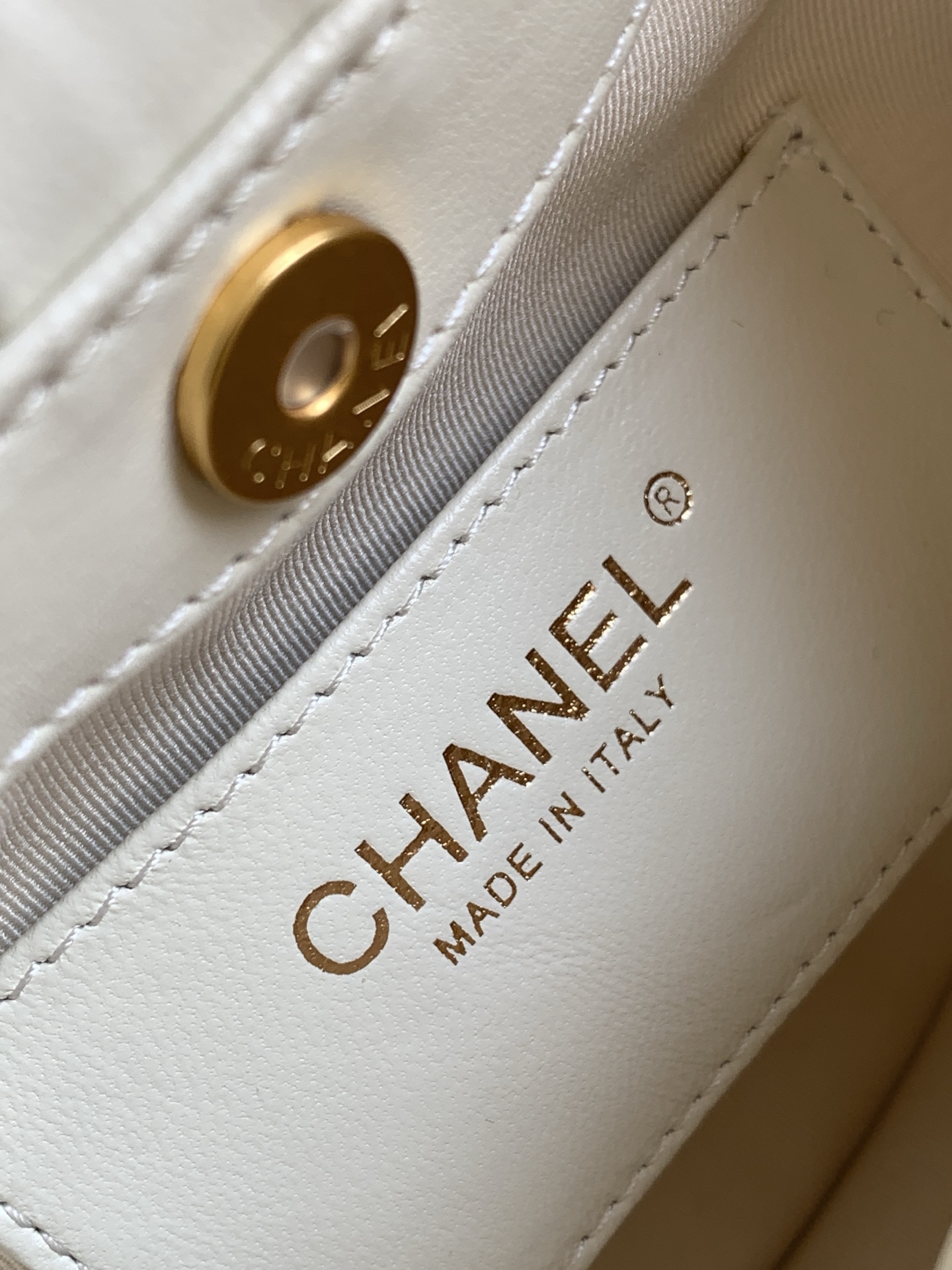 Chanel Basic Bag Sheepskin L-s
