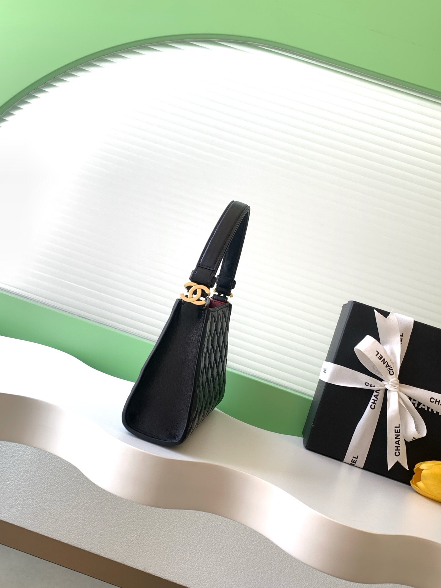 Chanel Basic Bag Sheepskin Gold L-s