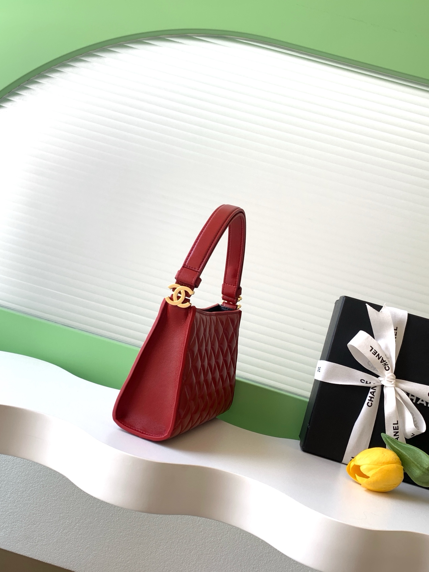 Chanel Basic Bag Sheepskin Gold L-s