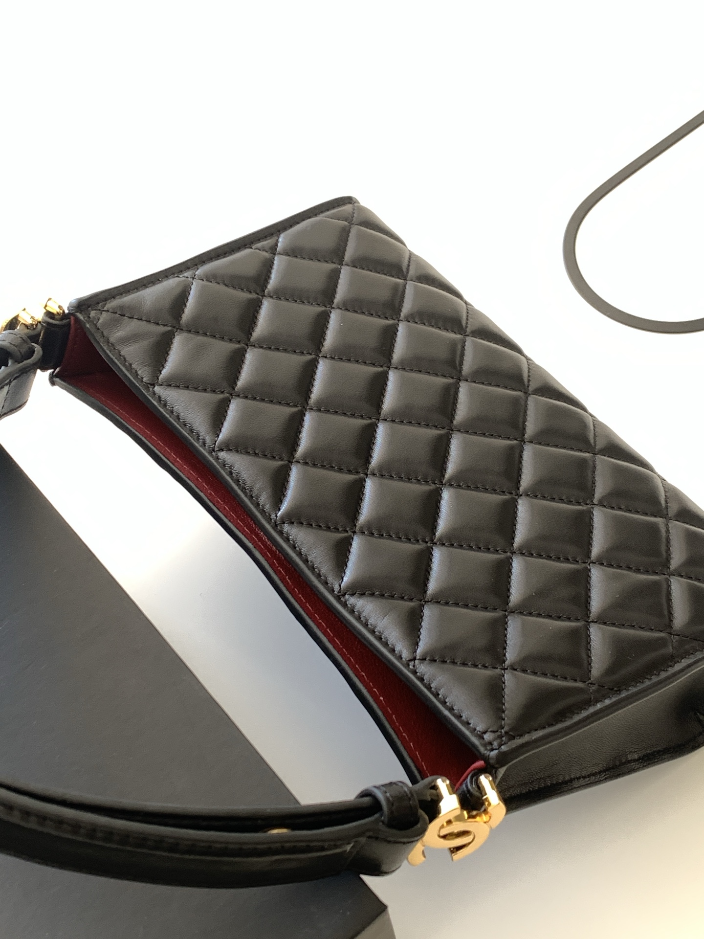 Chanel Basic Bag Sheepskin Gold L-s